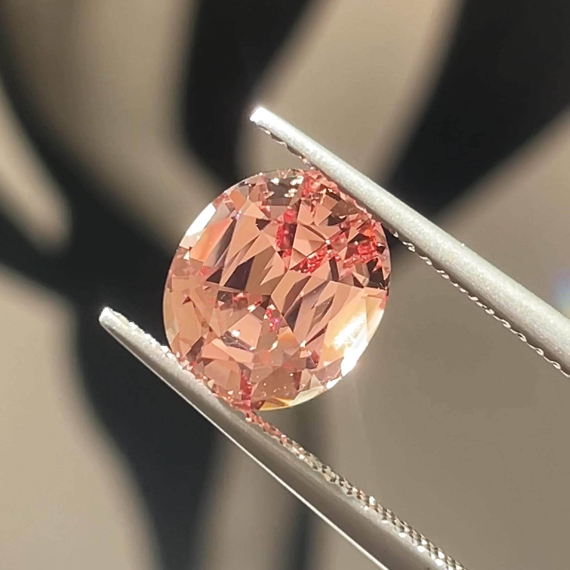 3.64 ct Mahenge Garnet š¹šæ, Precision Cut, view 12