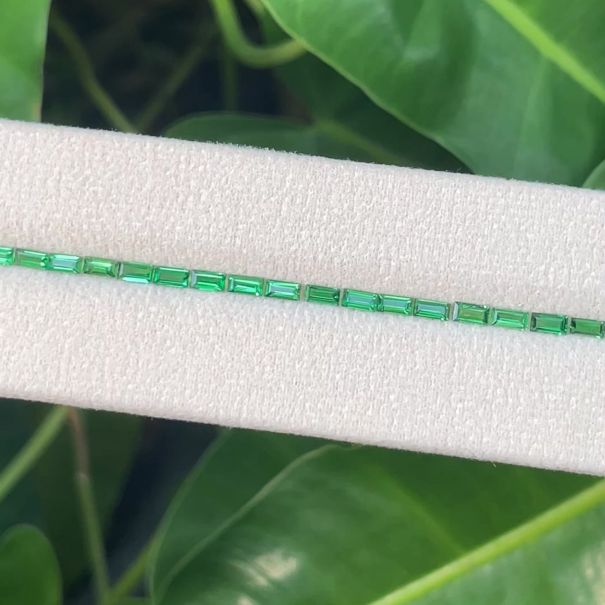 4.72 ct Eternity Ring Tsavorite Set (36 pieces) from Kenya, face-up, view 10