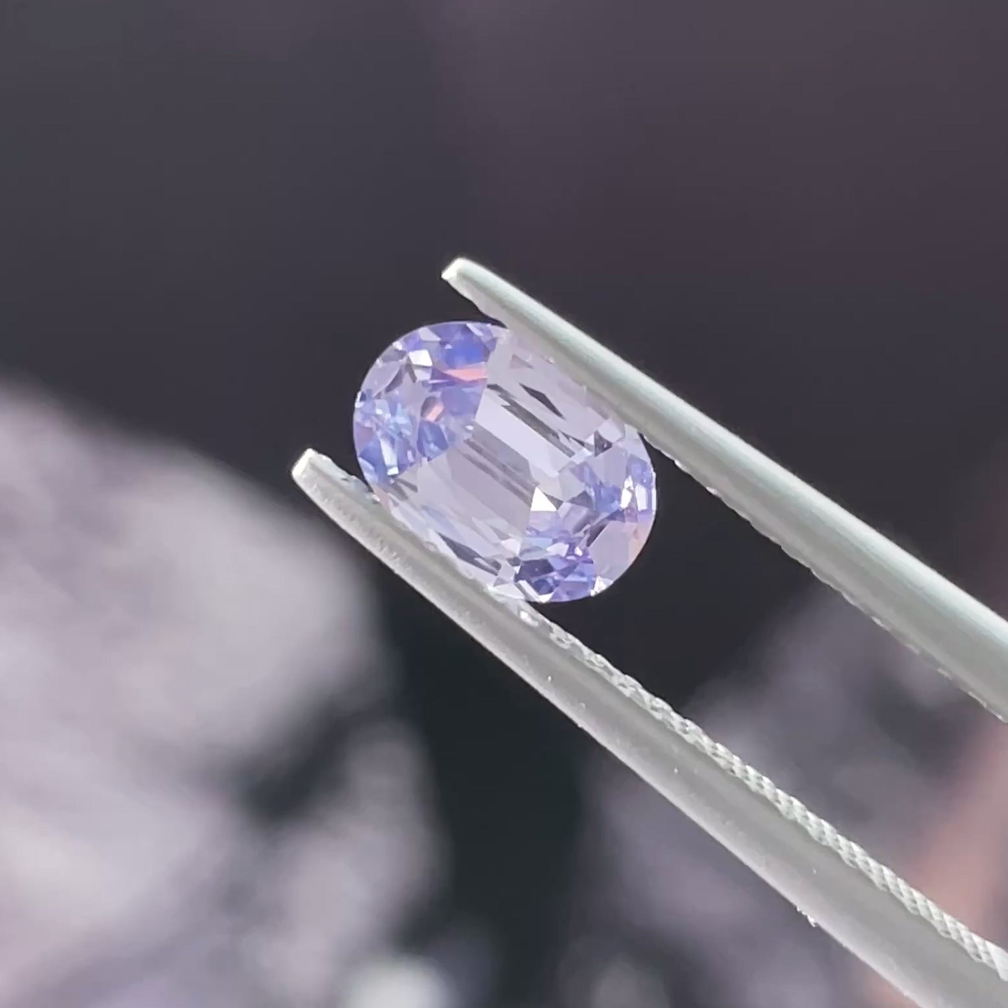 0.94 ct Color-Shift Sapphire from Sri Lanka 🇱🇰