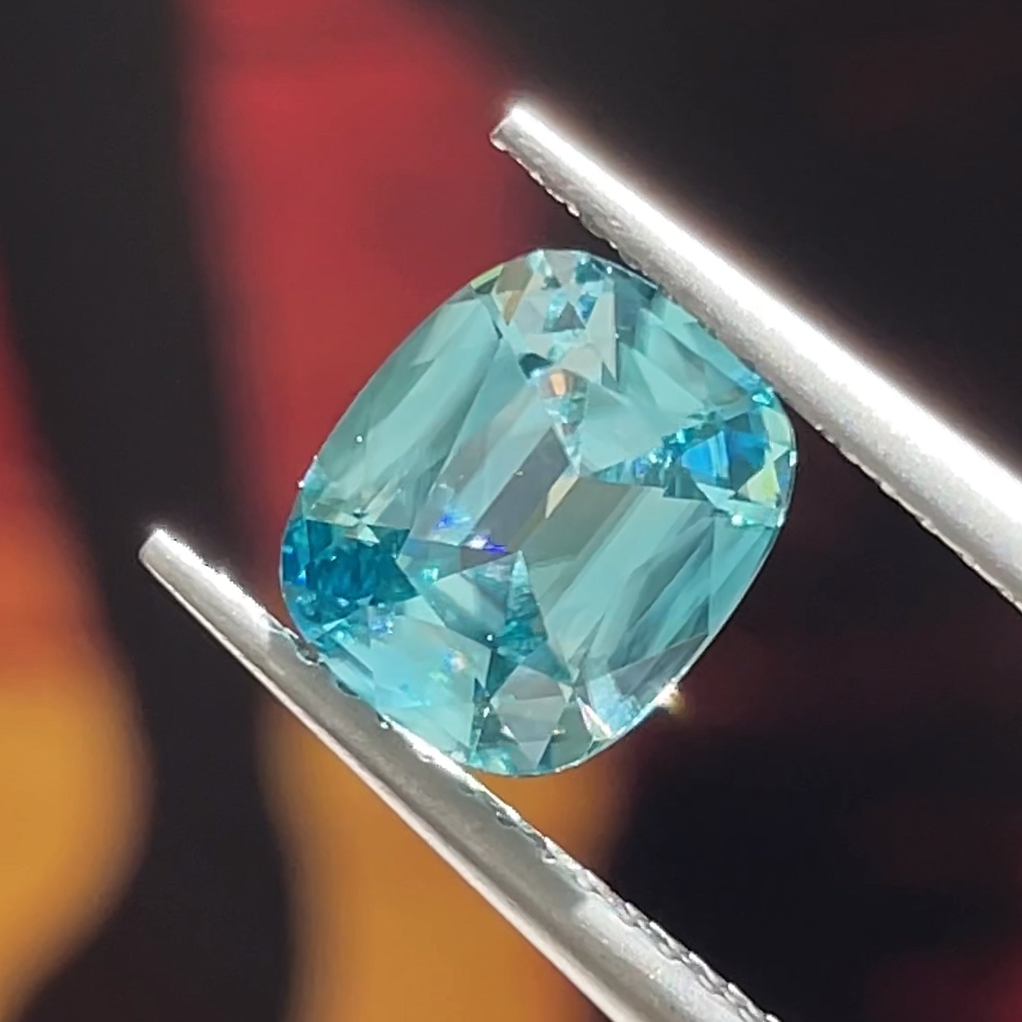 2.51 ct Sky Blue Zircon from Cambodia, precision cut, face-up, view 9