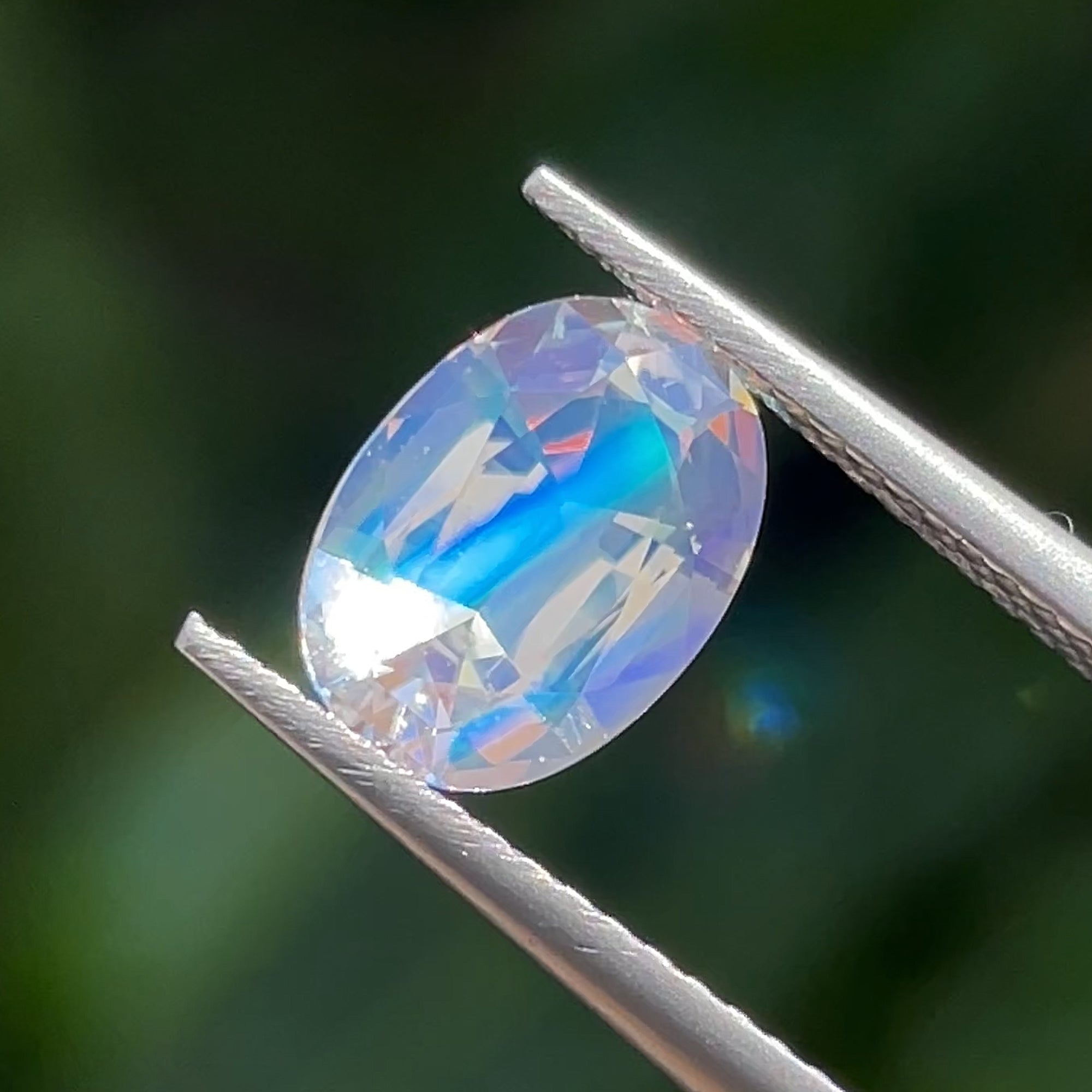 1.60 ct Rainbow Moonstone from Madagascar, precision cut, view 9