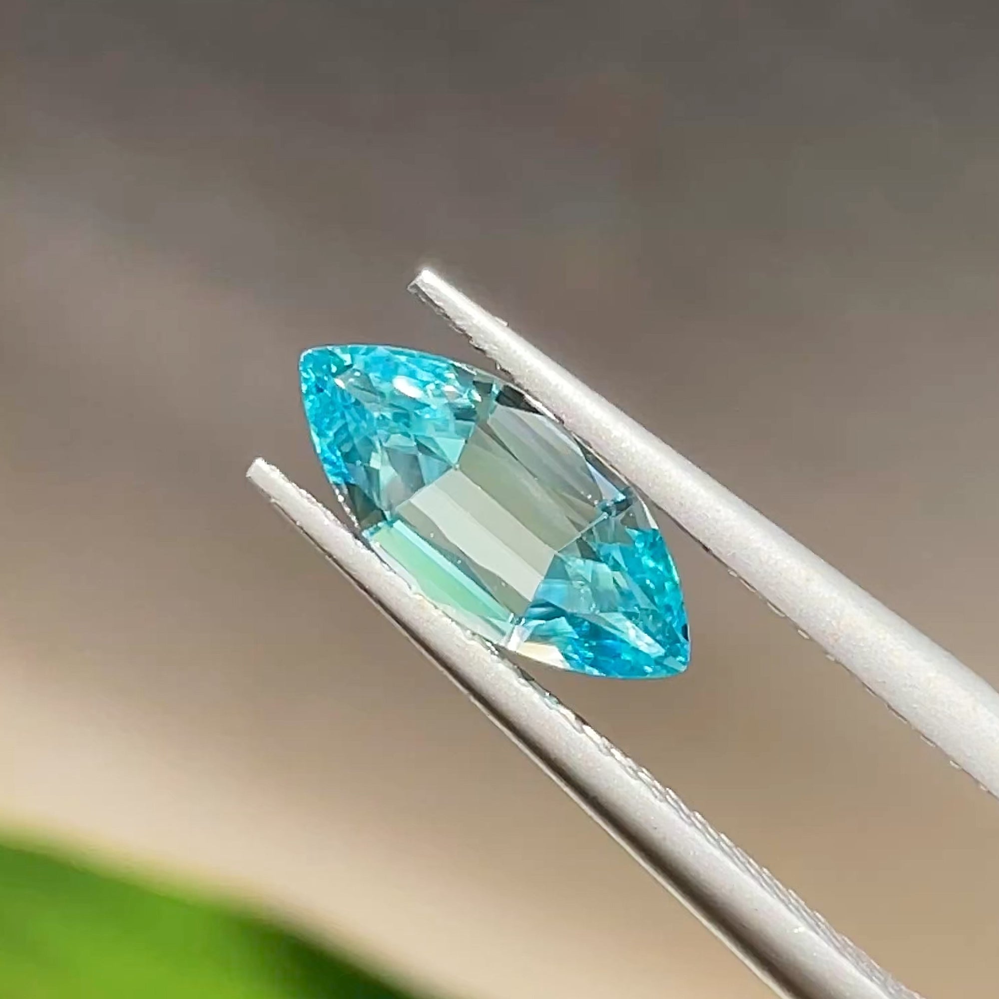 2.50 ct Blue Zircon from Cambodia, precision cut, face-up, view 9