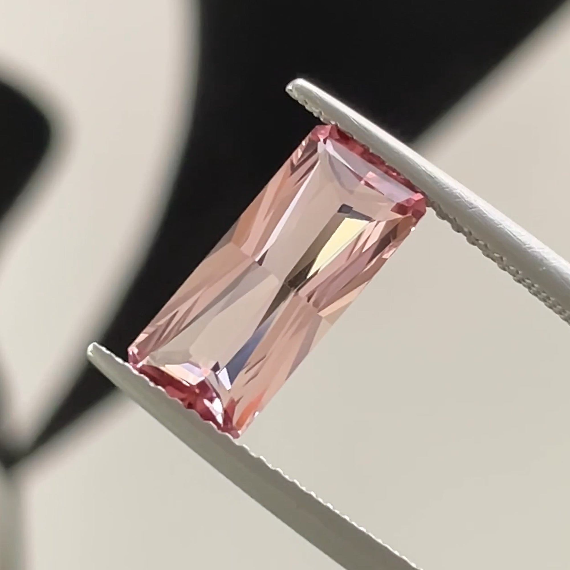 2.68 ct Pink Tourmaline from Congo, precision cut, face-up, view 10