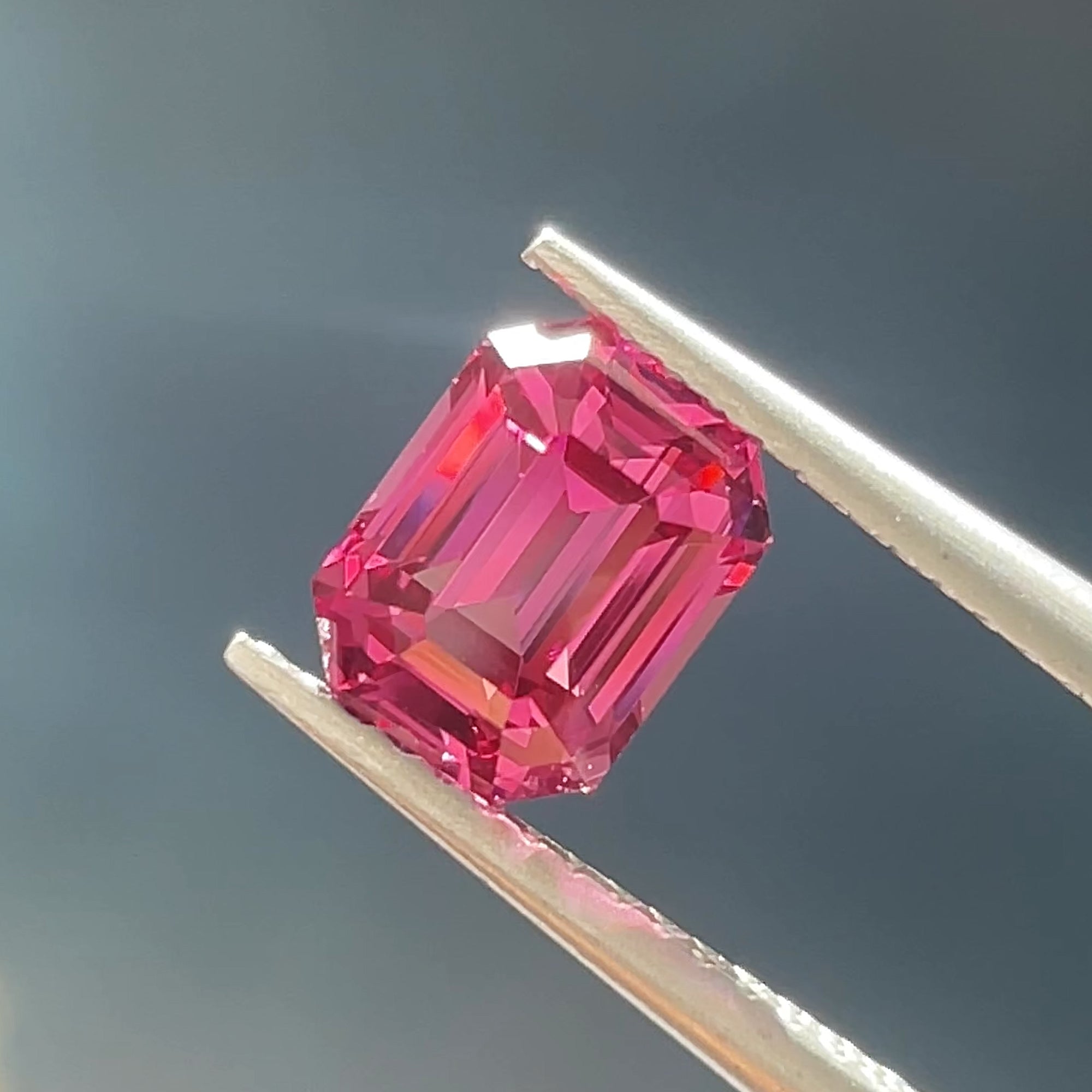 2.0 ct Purplish Pink Spinel from Tanzania, precision cut, face-up, view 11