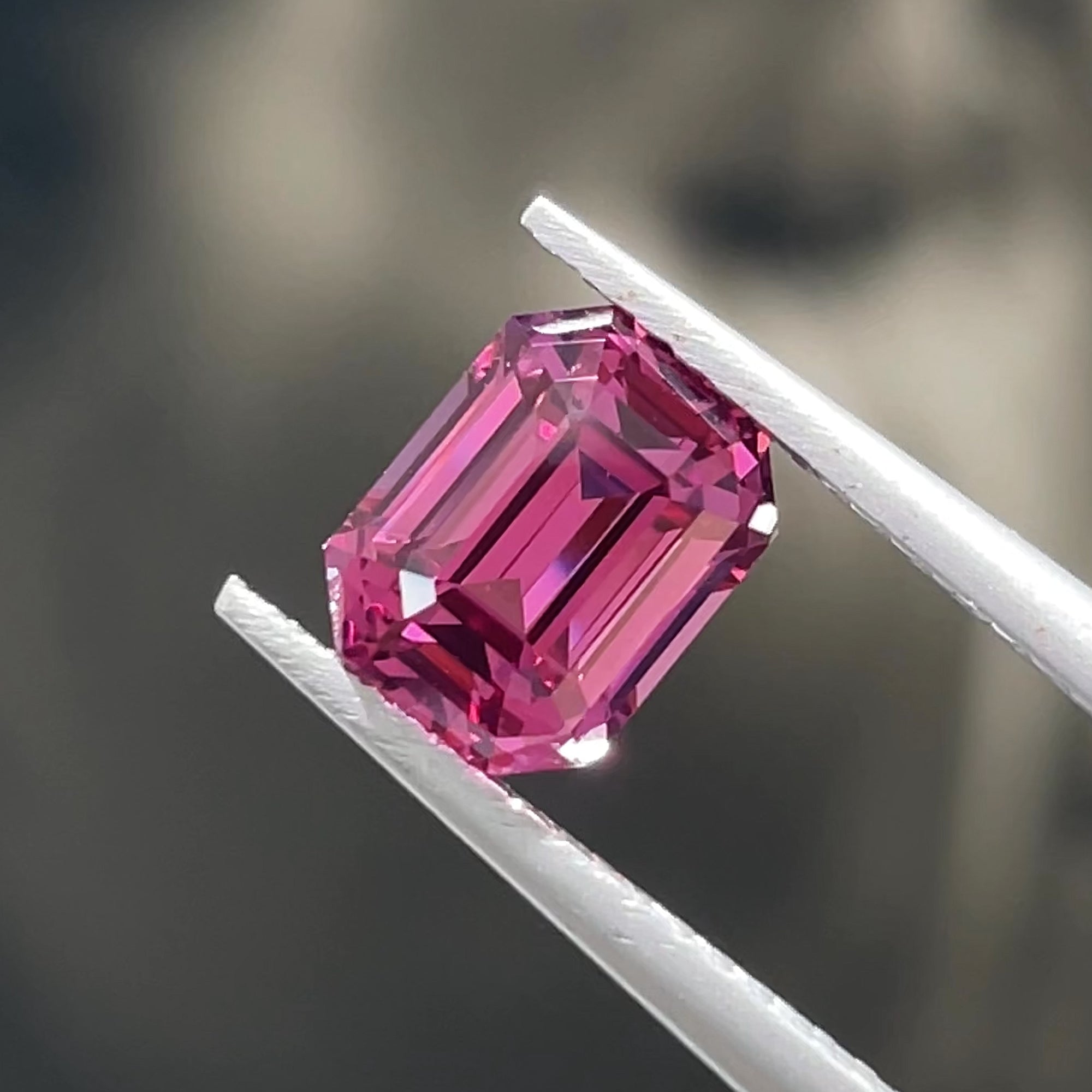 2.0 ct Purplish Pink Spinel from Tanzania, precision cut, face-up, view 14