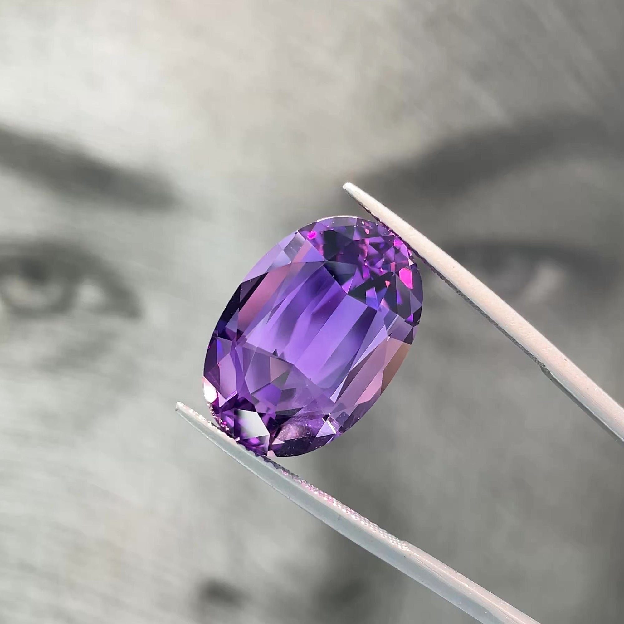 16.83 ct Amethyst from Rwanda, precision cut, face-up, view 4