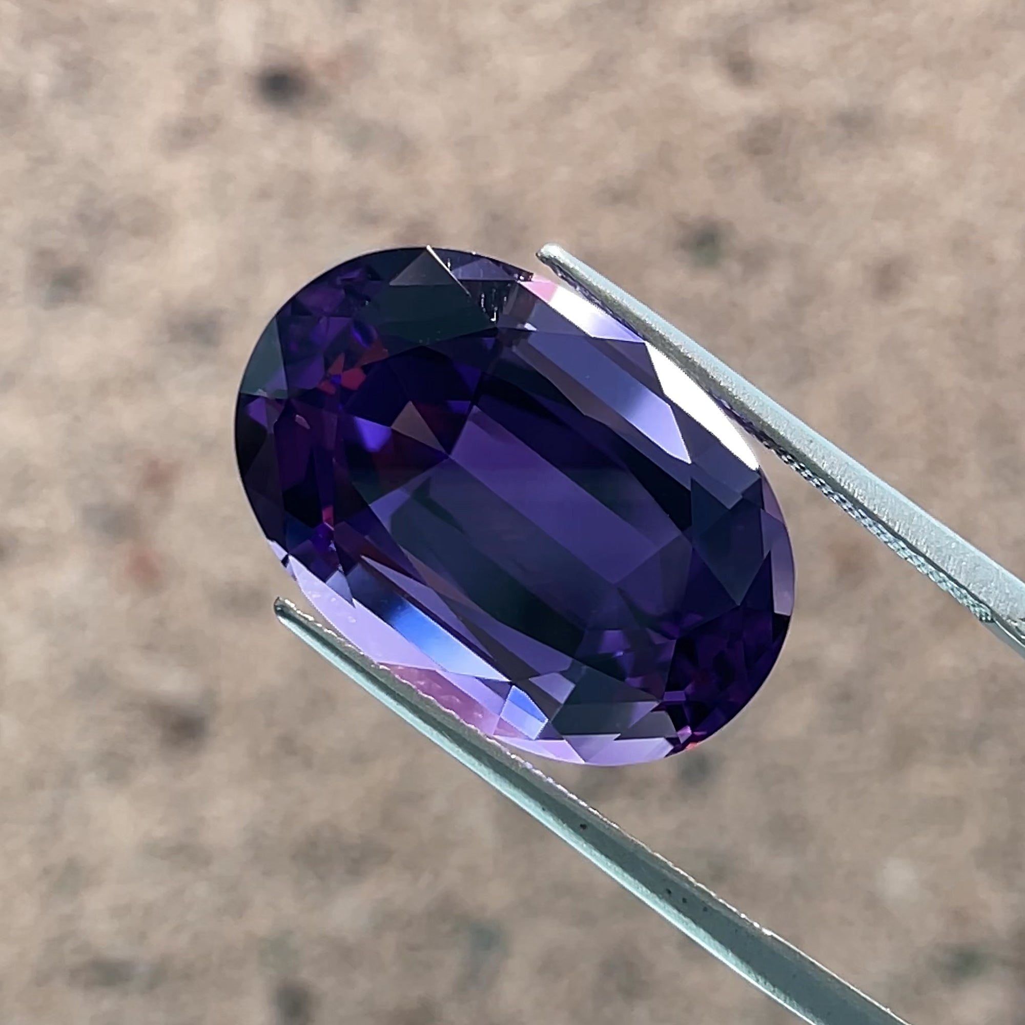 16.83 ct Amethyst from Rwanda, precision cut, face-up, view 8