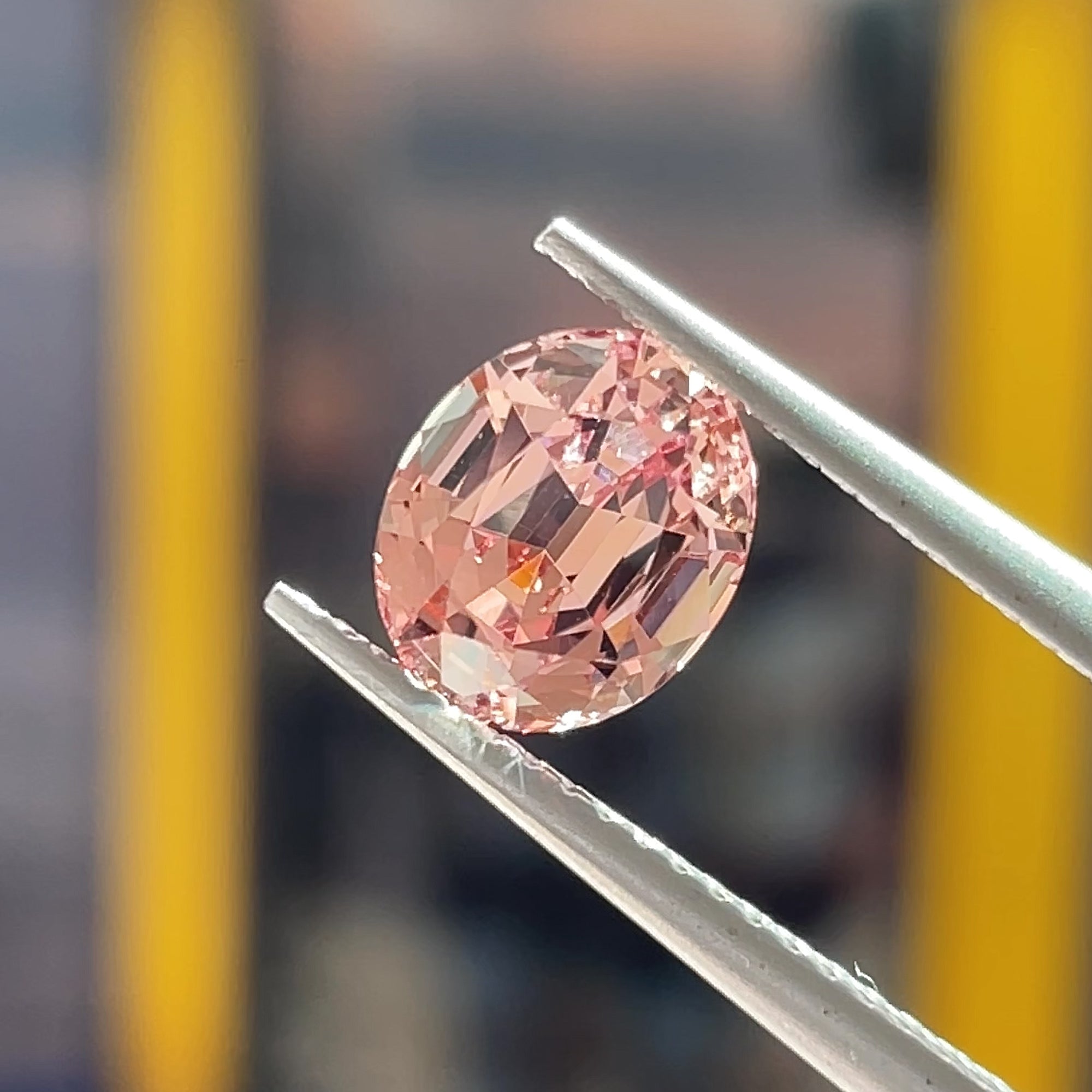 2.08 ct Sunset Rosé Mahenge Garnet, precision cut, view 18