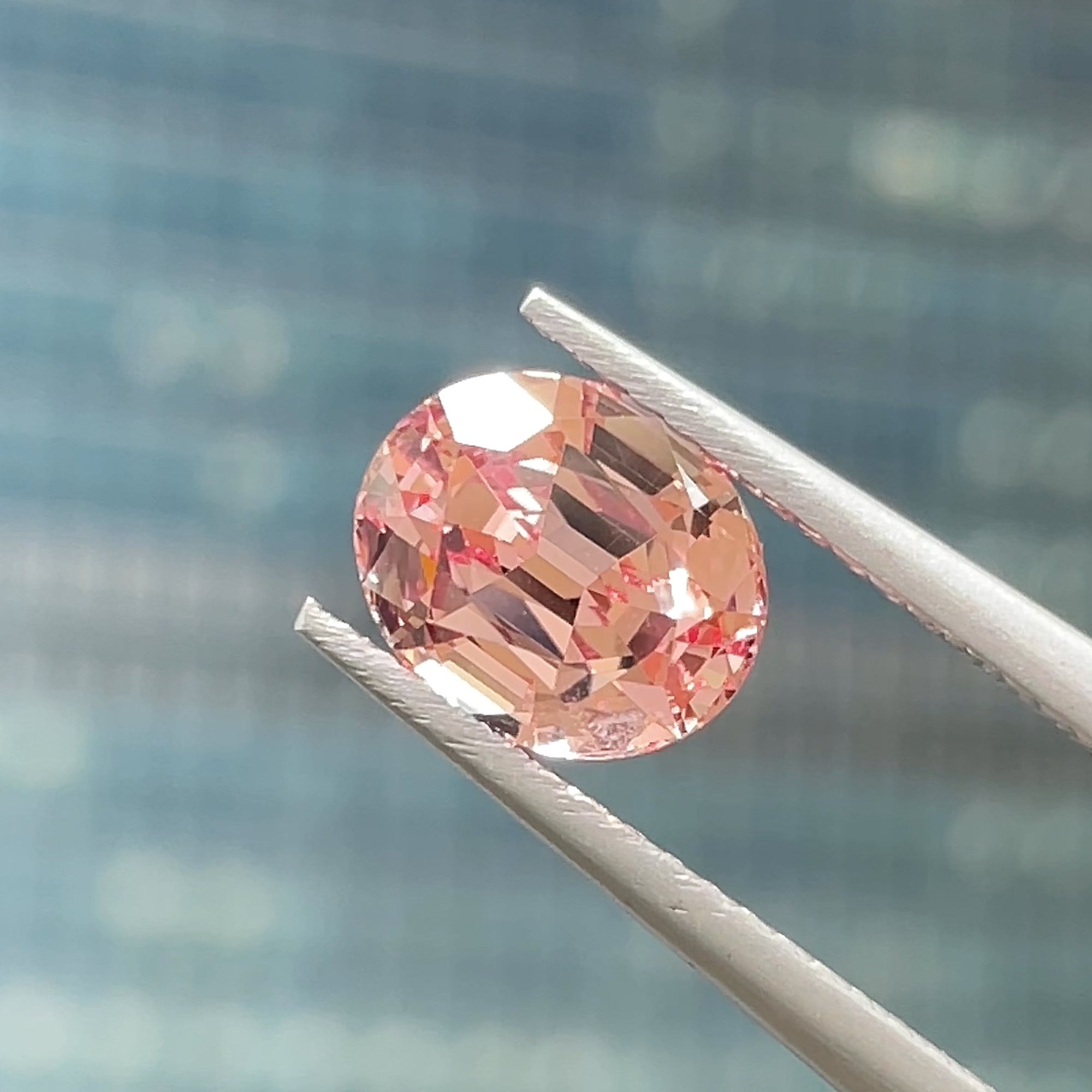 2.08 ct Sunset Rosé Mahenge Garnet, precision cut, view 13
