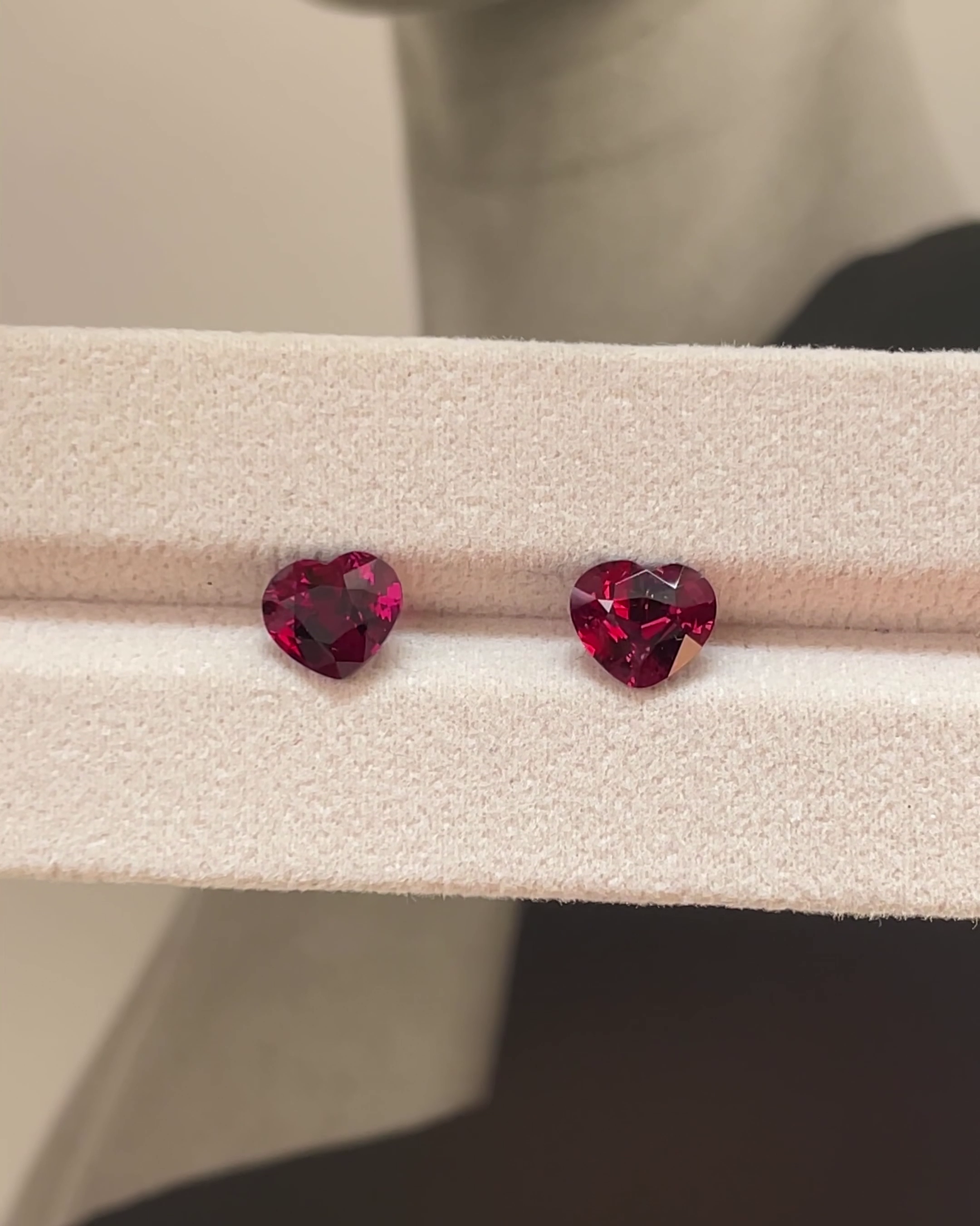 5.15 ct Rhodolite Garnet Heart Matching Pair💘