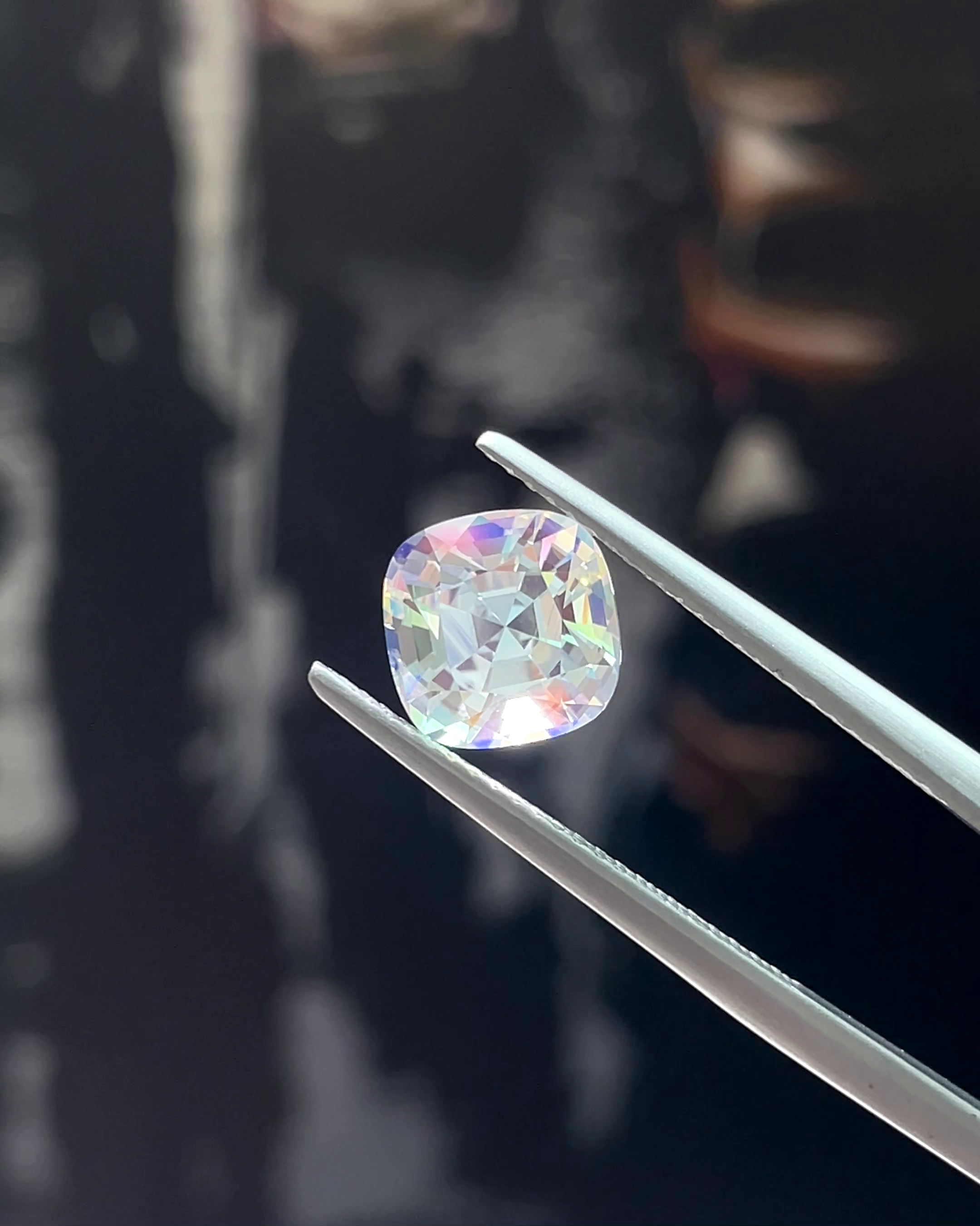 2.41 ct Rainbow Moonstone from Madagascar 🇲🇬