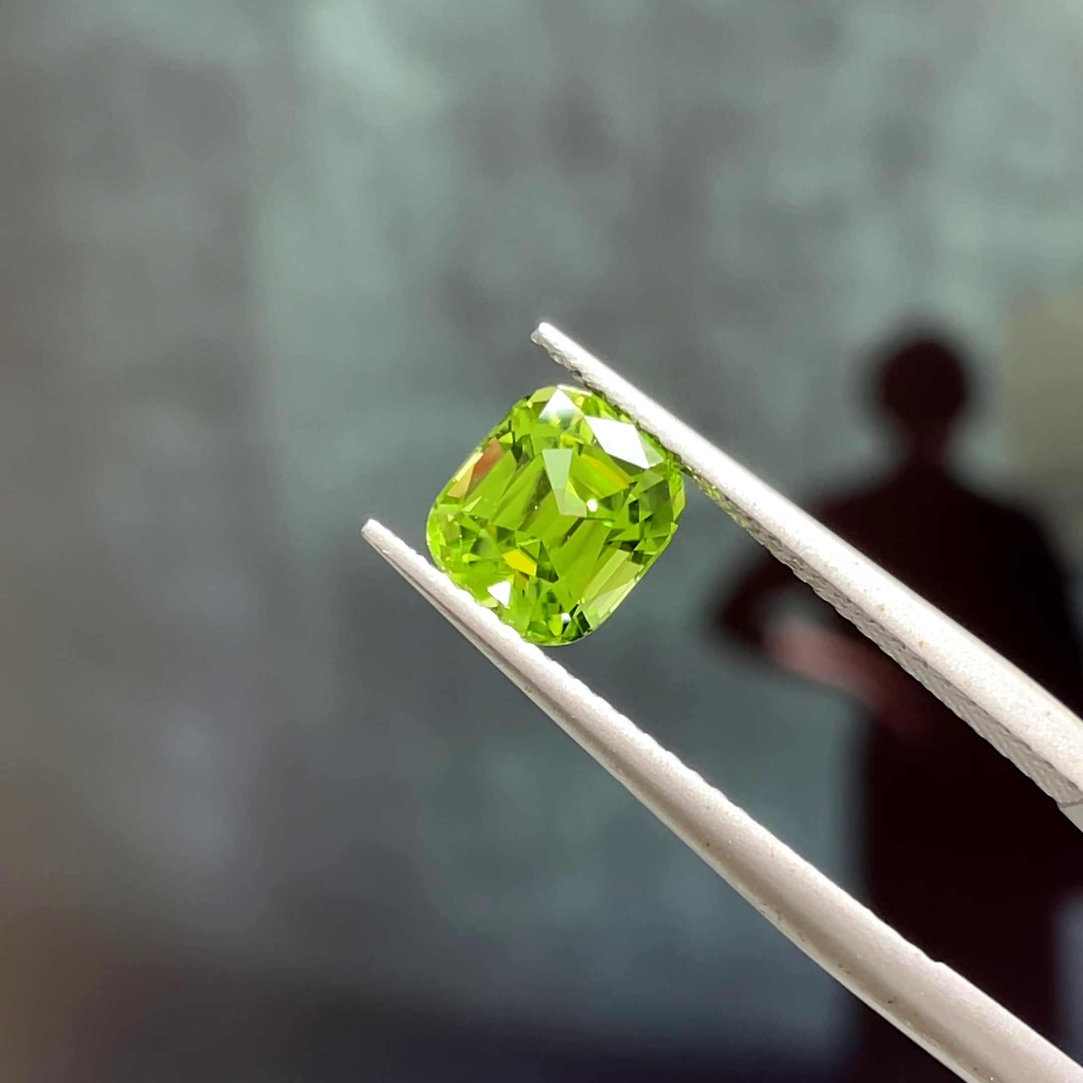 1.66 ct Apple Green Peridot from Pakistan 🇵🇰