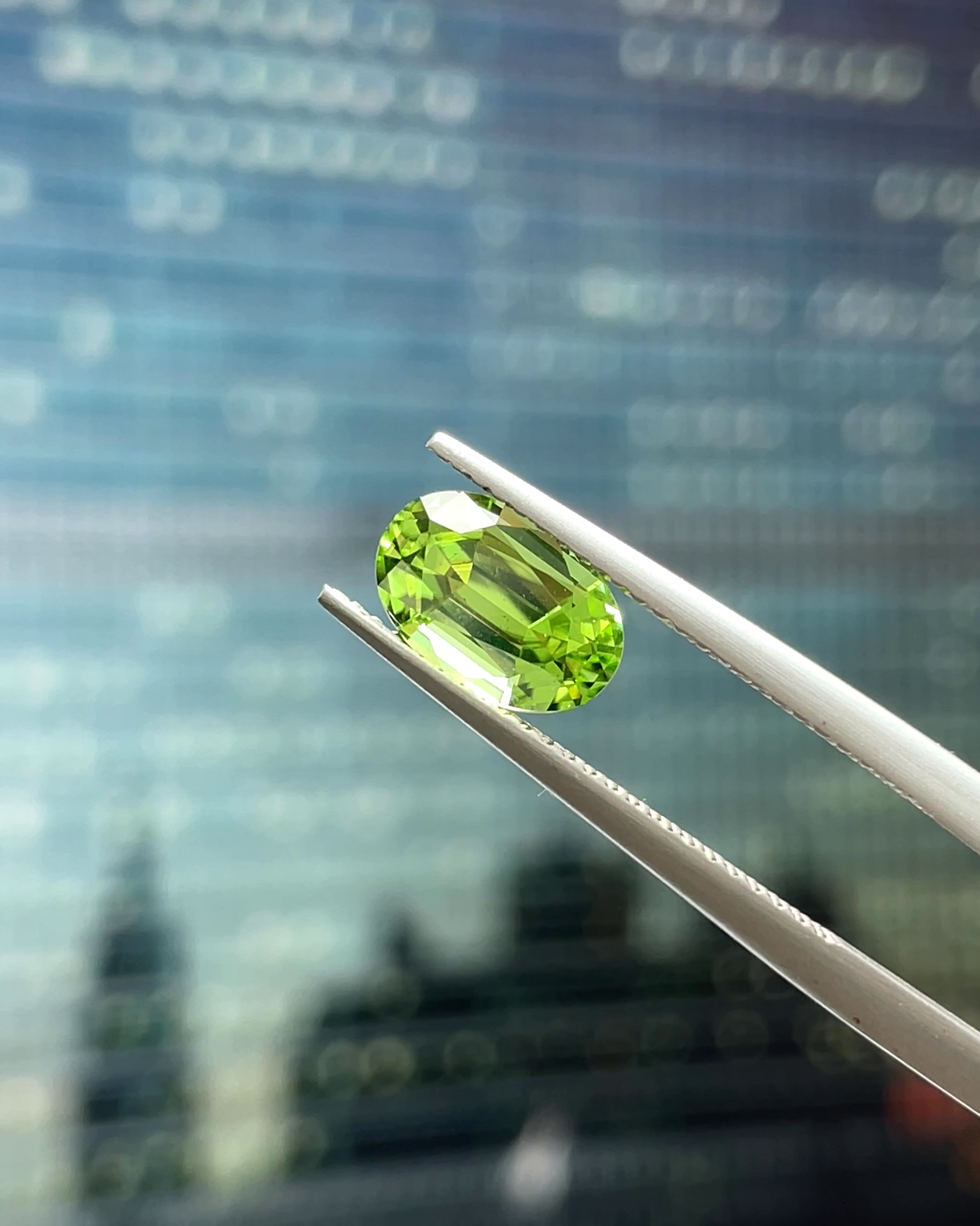 1.57 ct Apple Green Peridot from Pakistan 🇵🇰