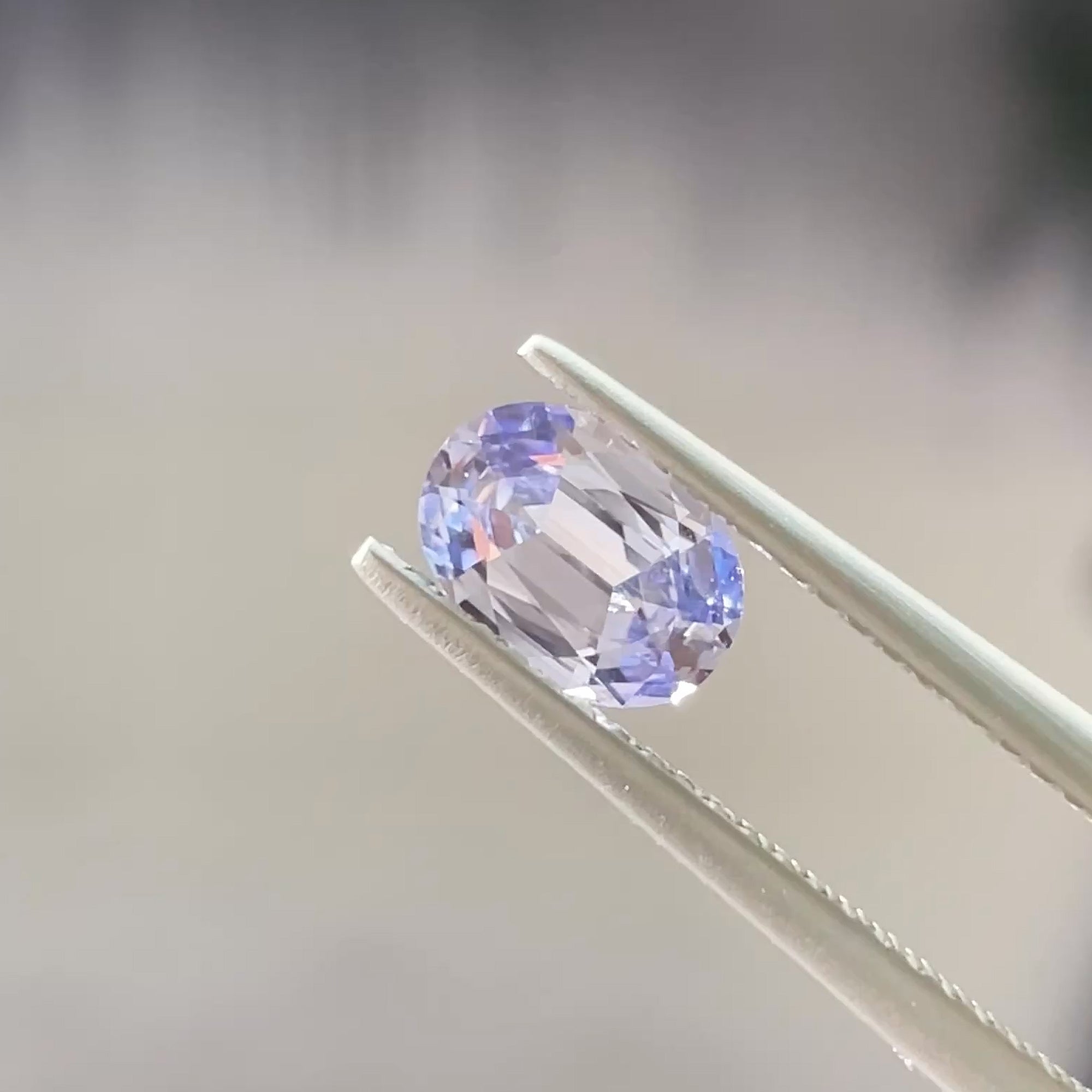 0.94 ct Color-Shift Sapphire from Sri Lanka 🇱🇰