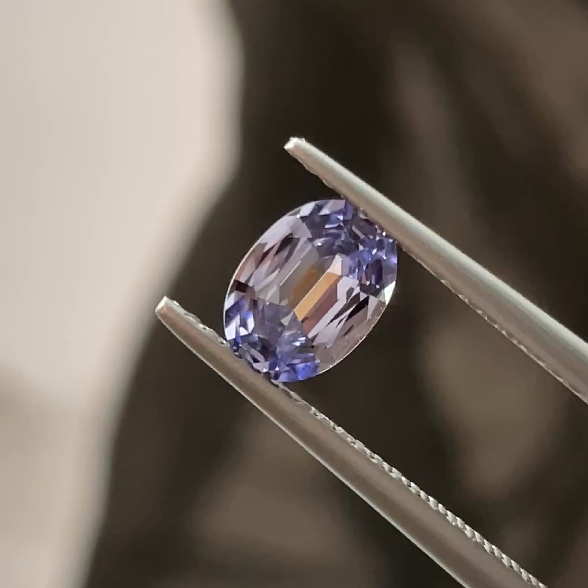 0.94 ct Color-Shift Sapphire from Sri Lanka 🇱🇰