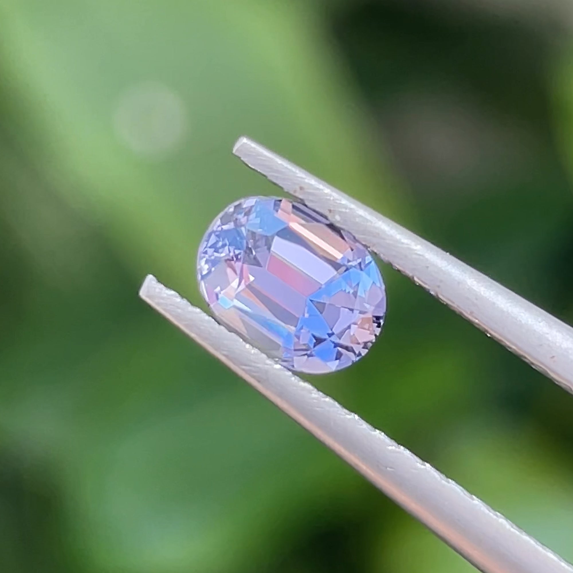0.66 ct Colour-Shift Spinel from Vietnam, precision cut, face-up, view 9