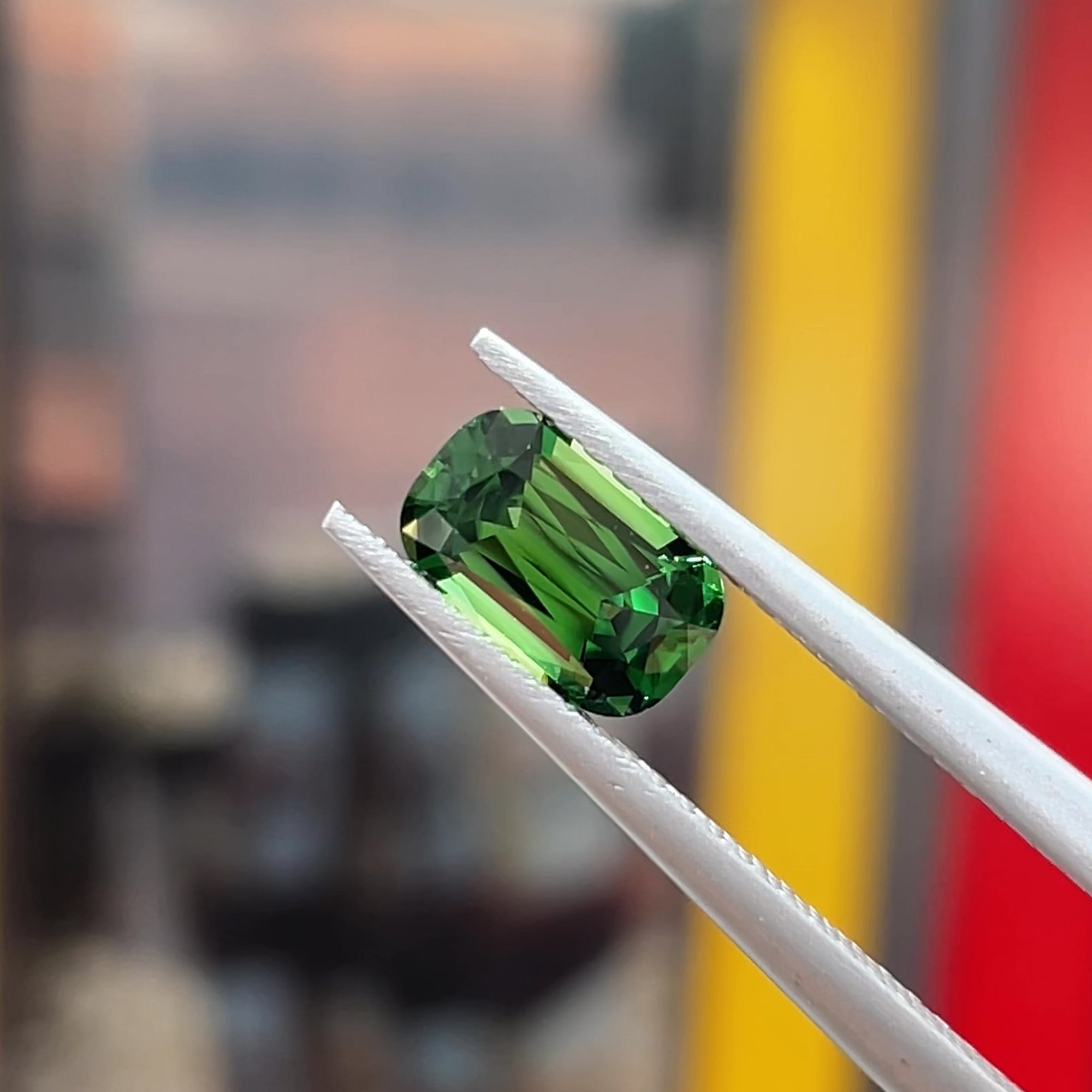 0.93 ct Chrome Tourmaline from Tanzania, precision cut, face-up, view 9