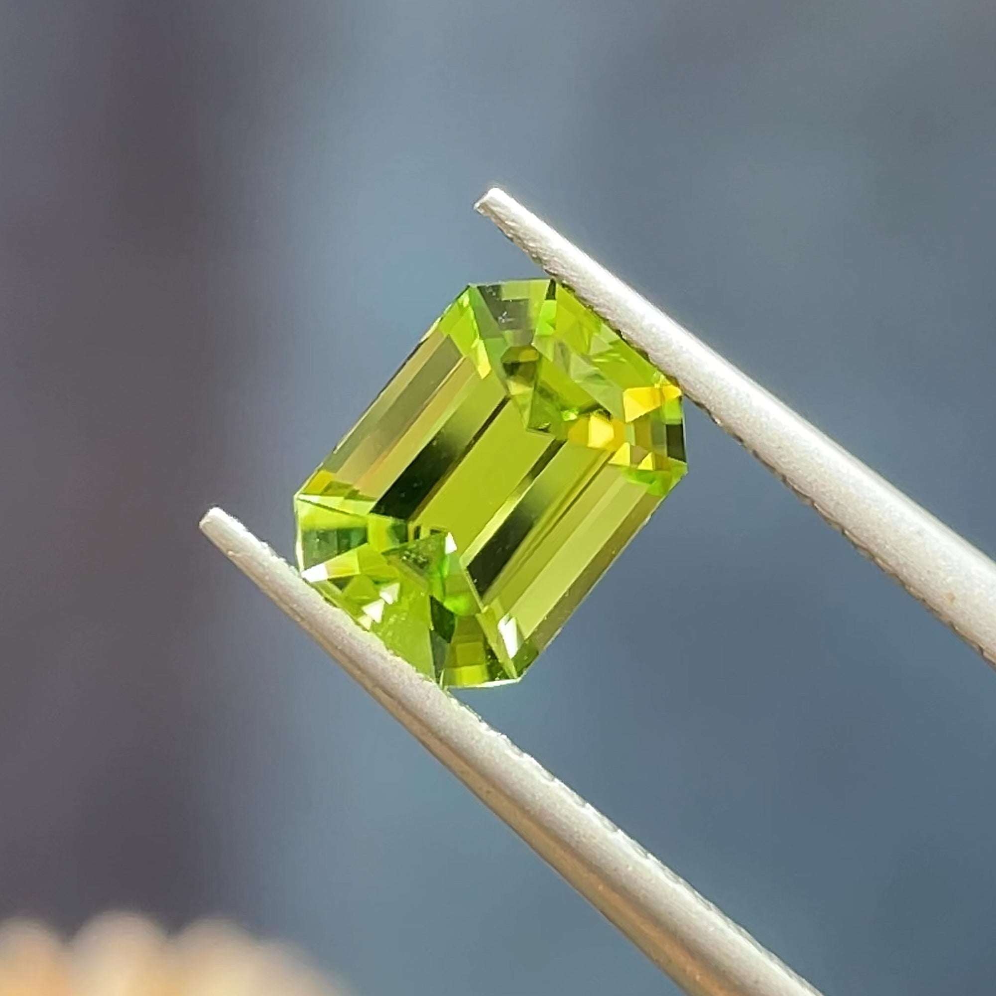 1.88 ct Apple Green Peridot from Pakistan, precision cut, face-up, view 8