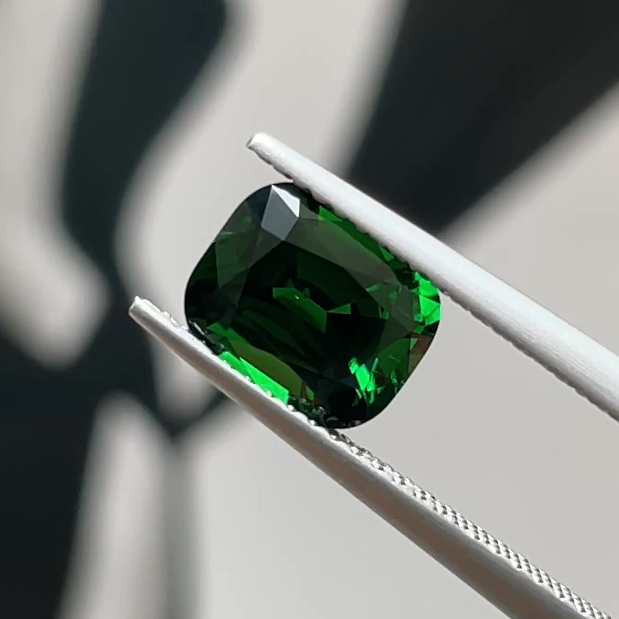 1.57 ct Rich Green Chrome Tourmaline from Tanzania, precision cut, face-up, view 8