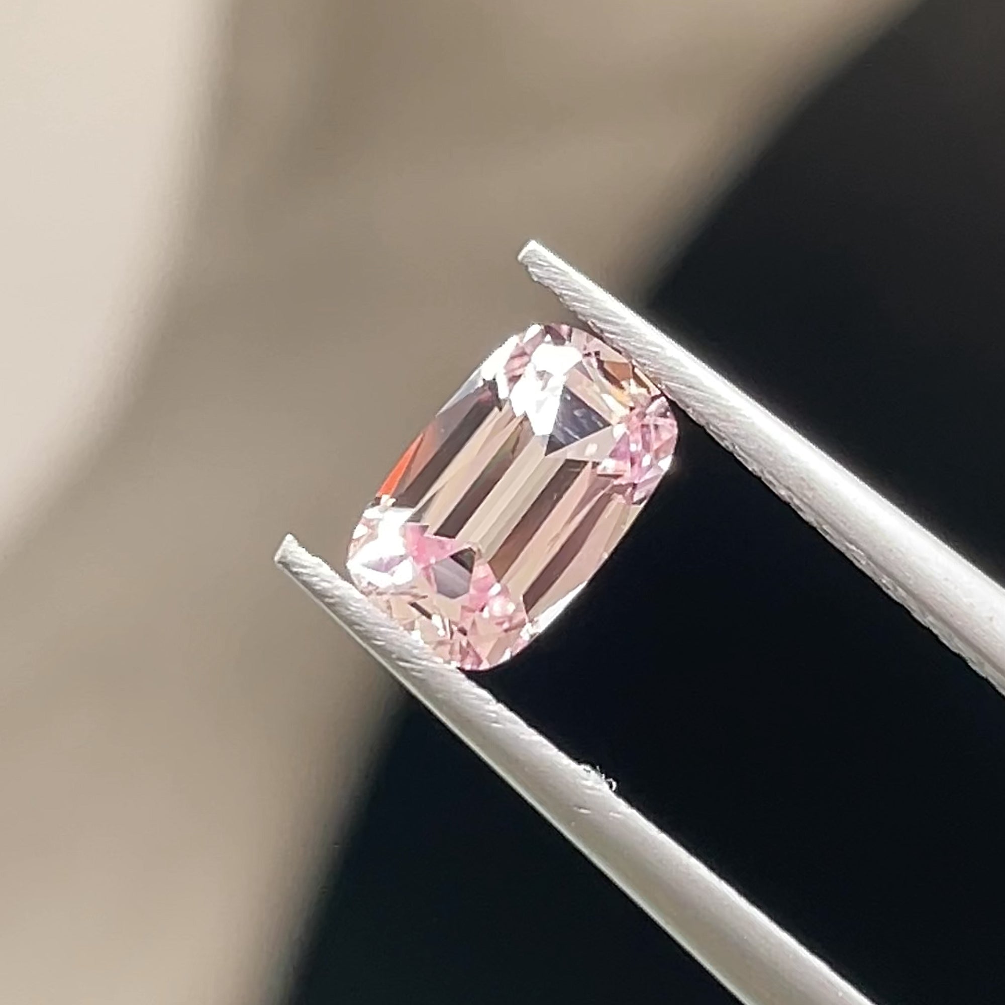 0.97 ct Pink Tourmaline from Afghanistan, precision cut, face-up, view 6