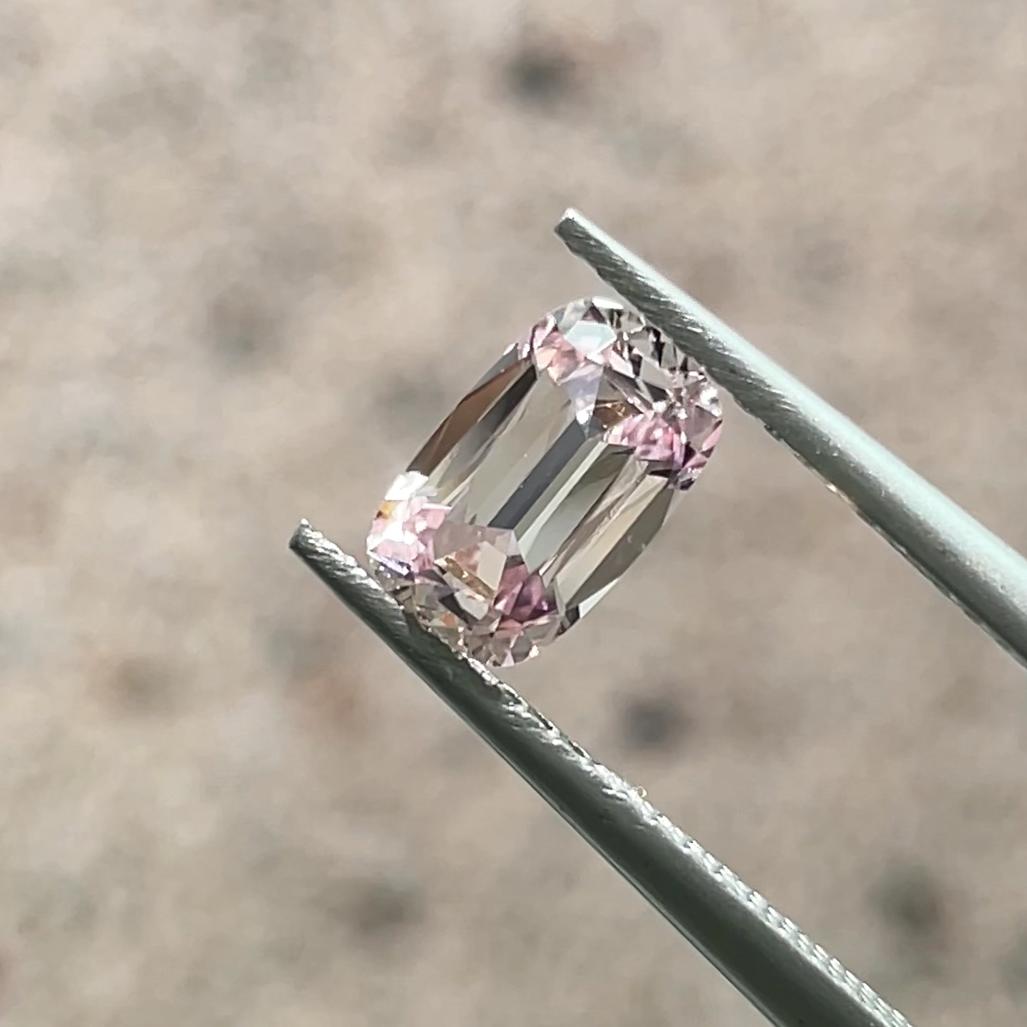 0.97 ct Pink Tourmaline from Afghanistan, precision cut, face-up, view 7