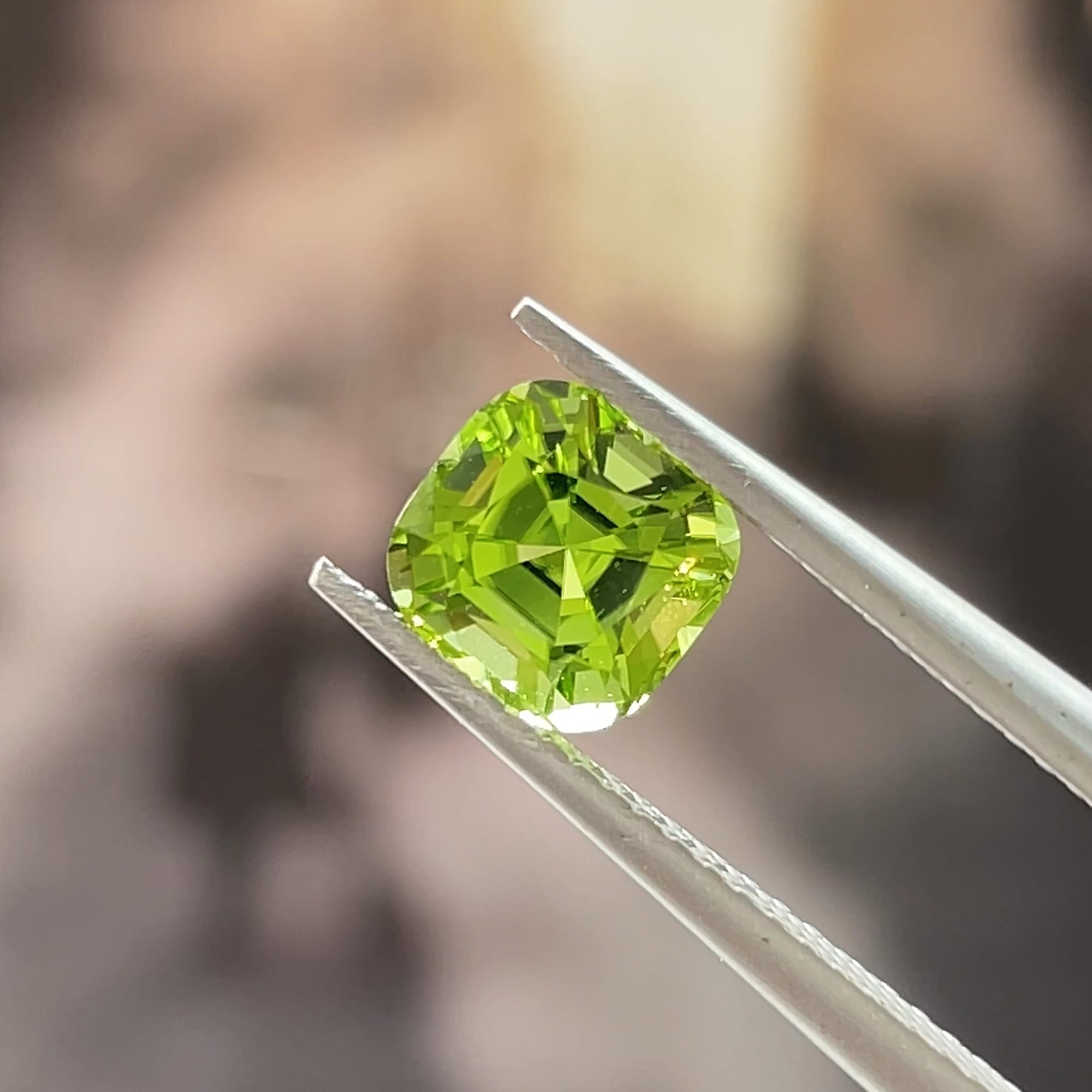 1.58 ct Apple Green Peridot from Pakistan 🇵🇰