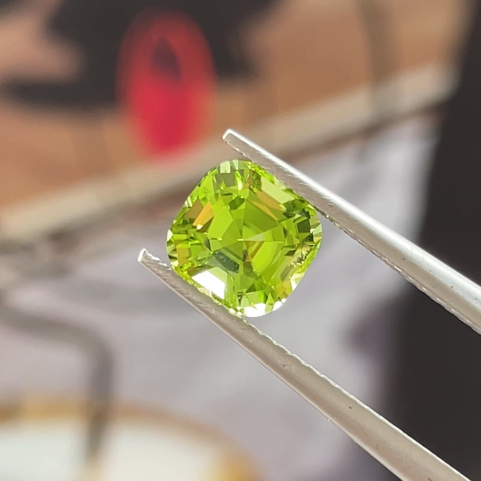 1.58 ct Apple Green Peridot from Pakistan 🇵🇰
