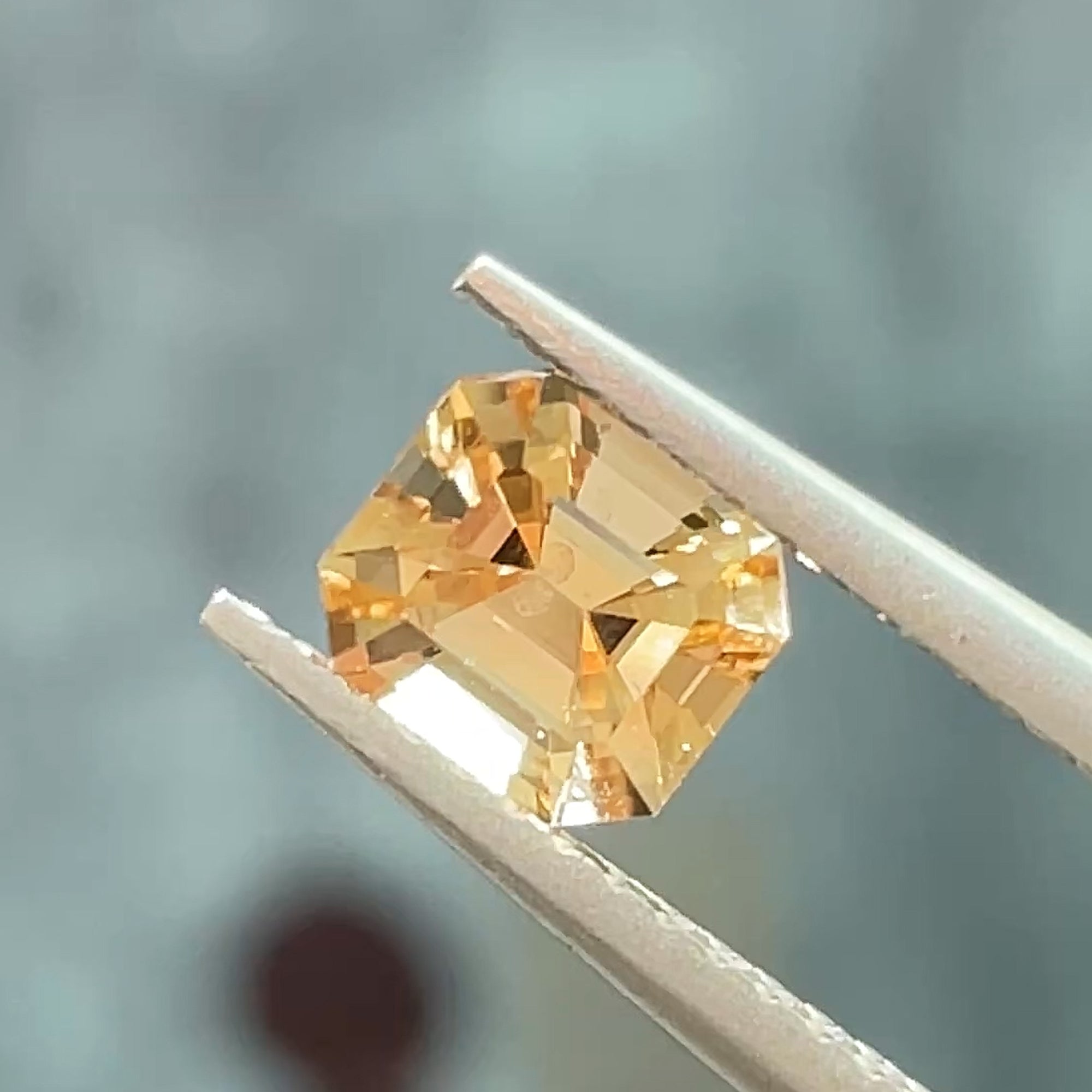 0.81 ct Champagne Tourmaline from Congo, precision cut, face-up, view 7