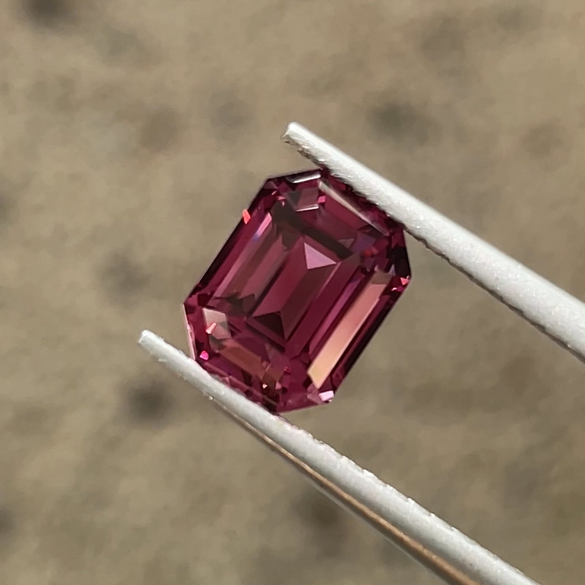 2.0 ct Purplish Pink Spinel from Tanzania, precision cut, face-up, view 10