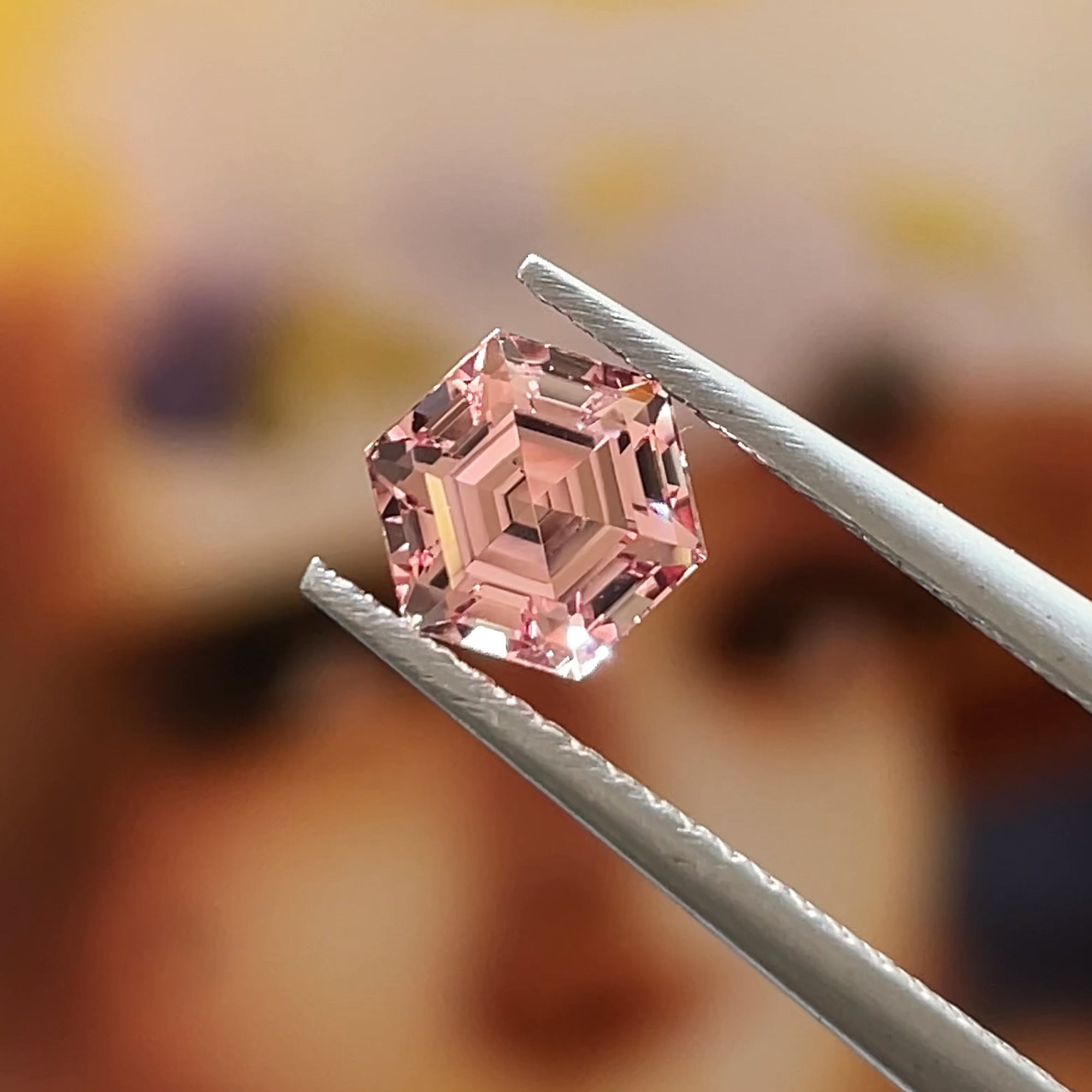 1.26 ct Peachy-Pink Mahenge Garnet, precision cut, face-up, view 13