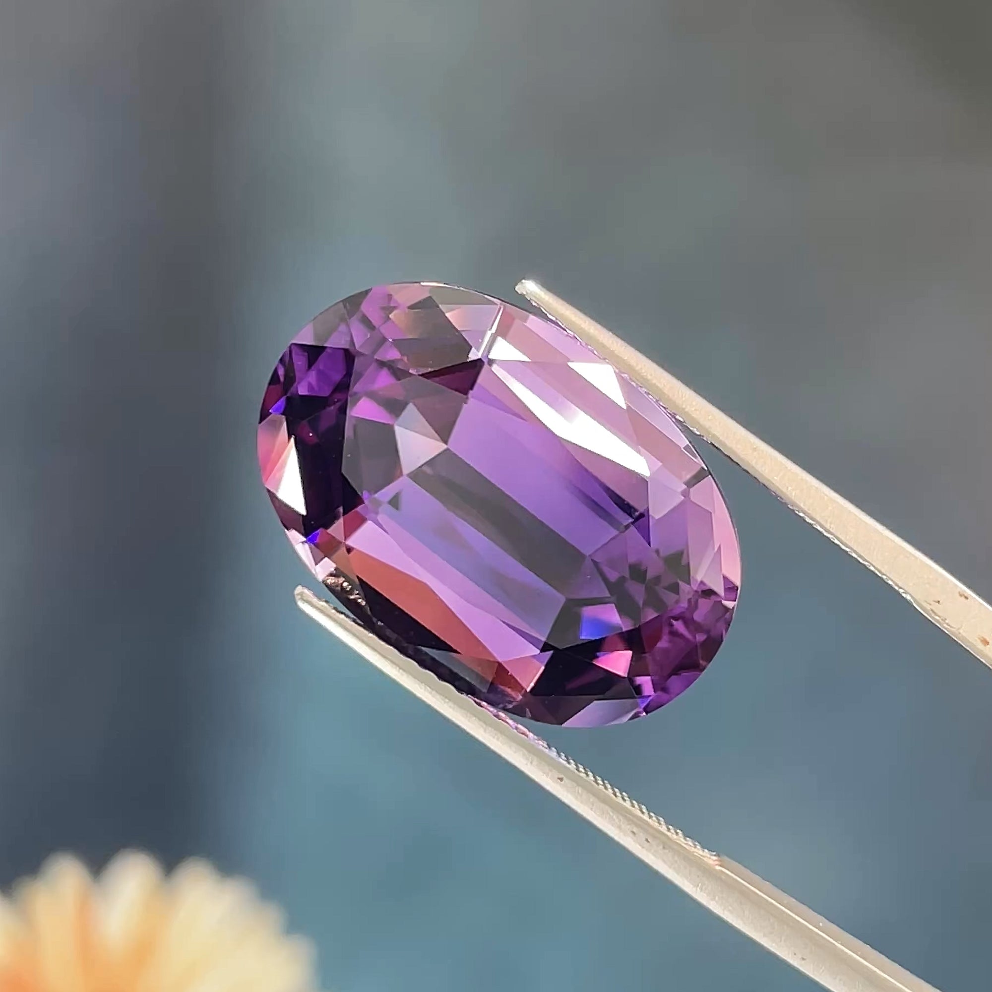 16.83 ct Amethyst from Rwanda, precision cut, face-up, view 7