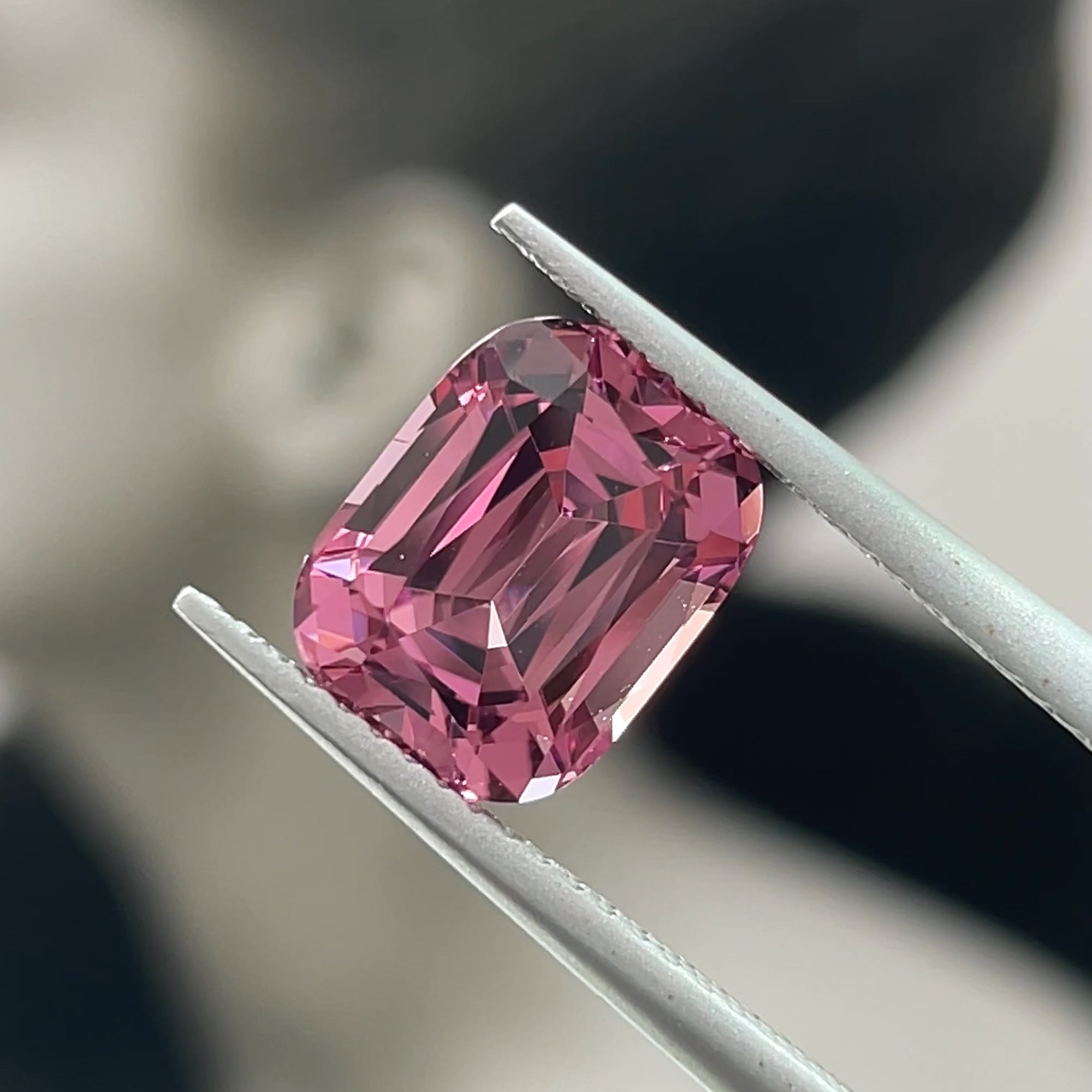 3.40 ct Mahenge Garnet From Tanzania, precision cut, face-up, view 16