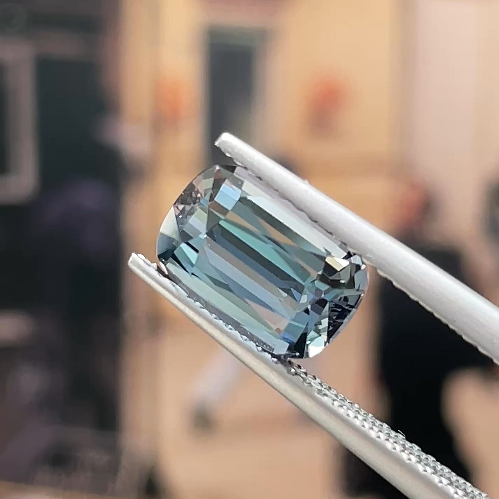 2.54 ct Mermaid Tanzanite, precision cut, face-up, view 10
