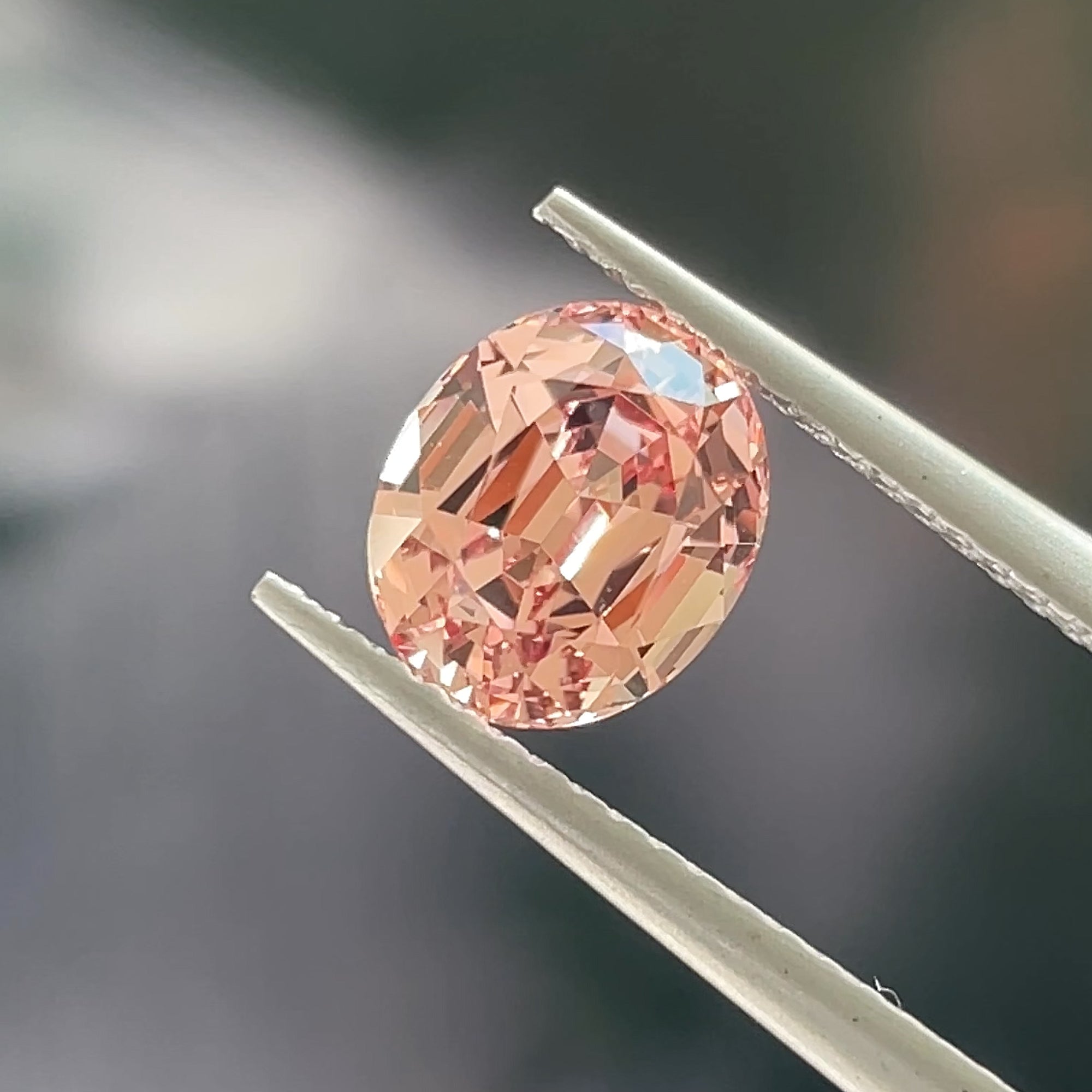 2.08 ct Sunset Rosé Mahenge Garnet, precision cut, view 17