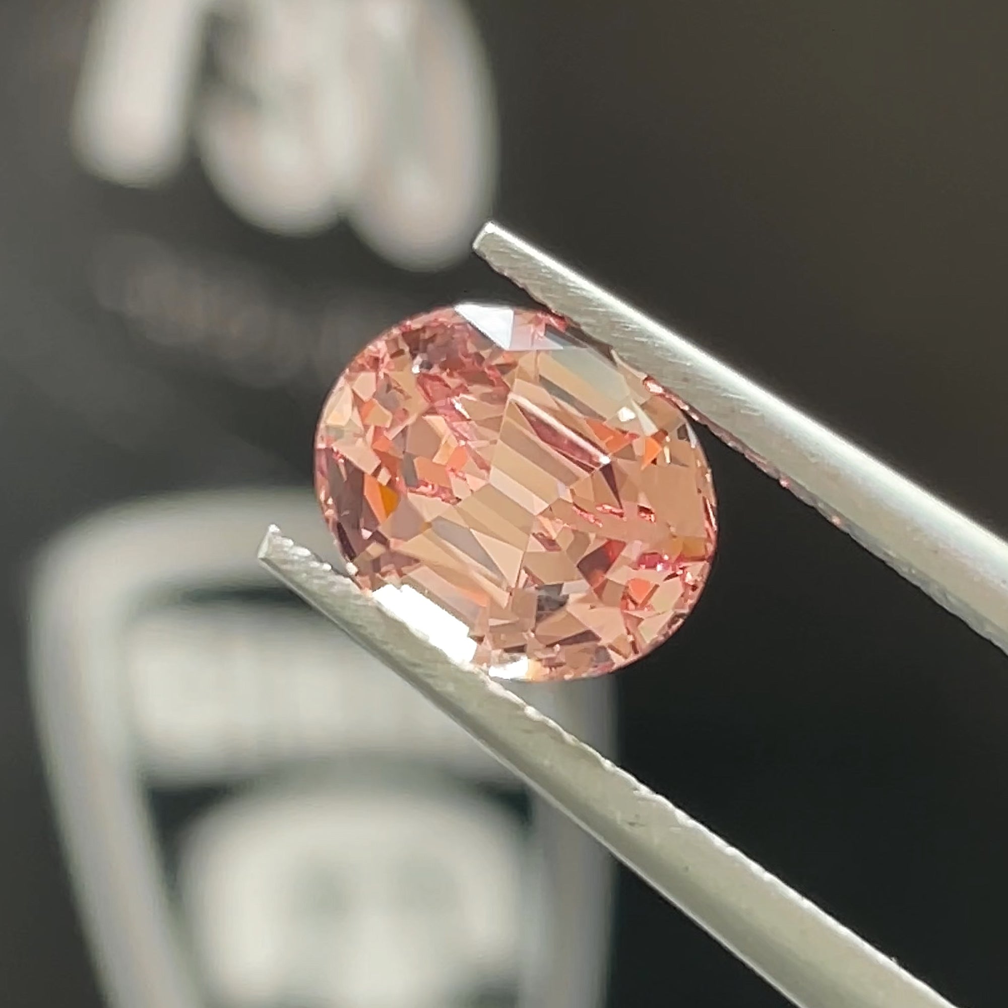 2.08 ct Sunset Rosé Mahenge Garnet, precision cut, view 14