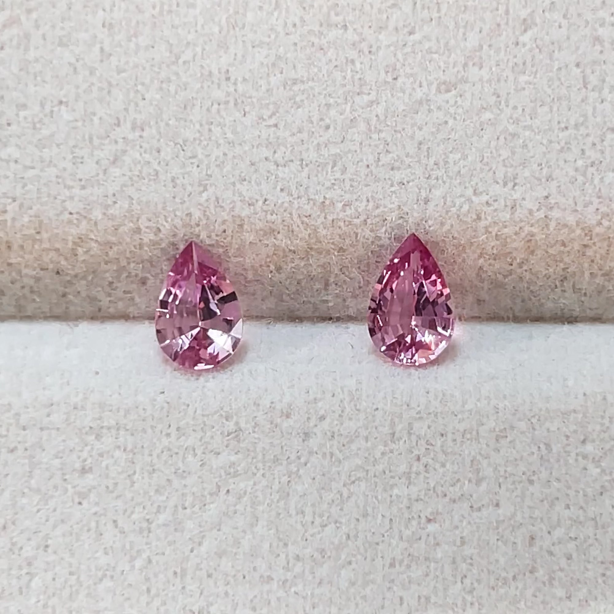 0.77 ct Pink Sapphire Pair from Madagascar 🇲🇬