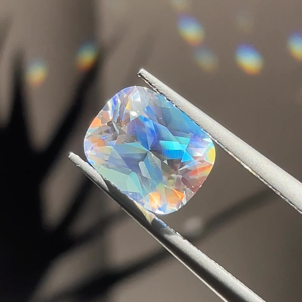 2.58 ct Rainbow Moonstone from Madagascar 🇲🇬