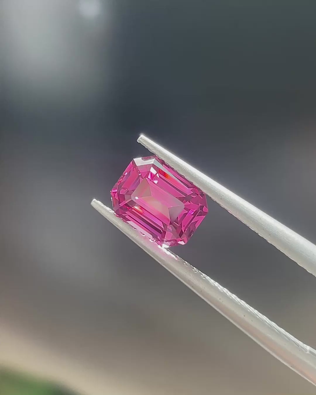 2.0 ct Purplish Pink Spinel from Tanzania, precision cut, face-up, view 5