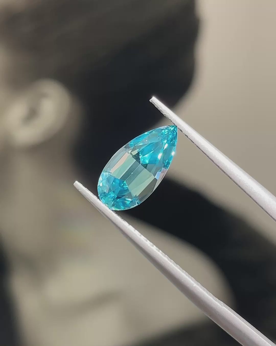 2.82 ct Blue Zircon from Cambodia, precision cut, face-up, view 8