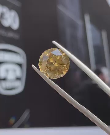 5.2 ct Brilliant Golden Zircon