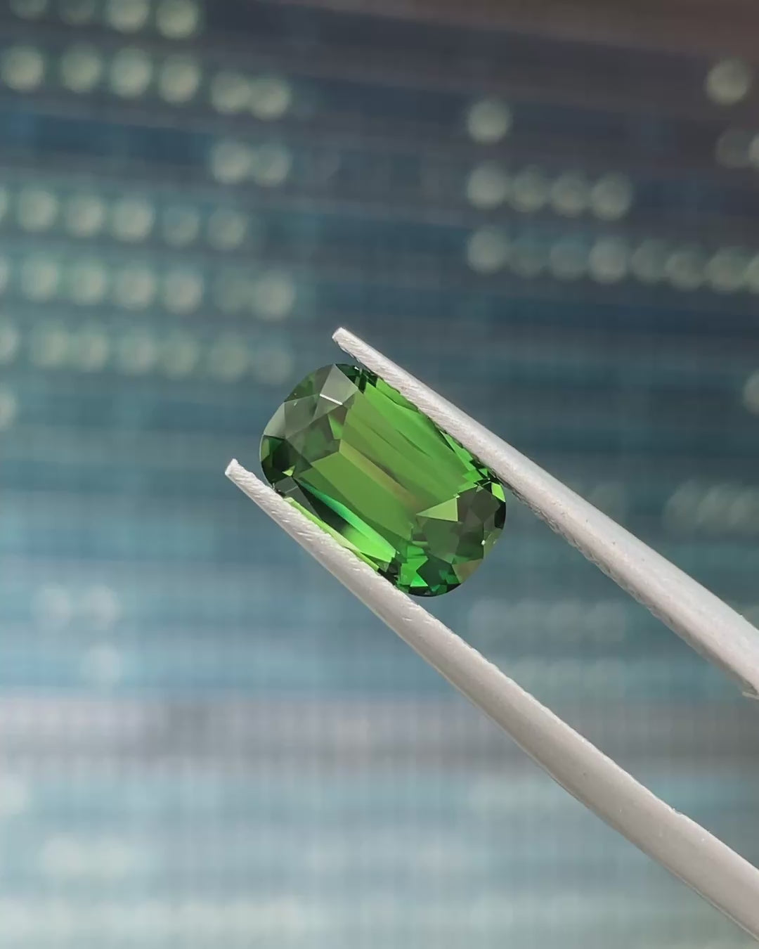 1.82 ct Chrome Tourmaline from Tanzania, precision cut, view 2