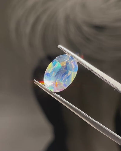 2.22 ct Rainbow Moonstone from Madagascar, precision cut, face-up, view 2