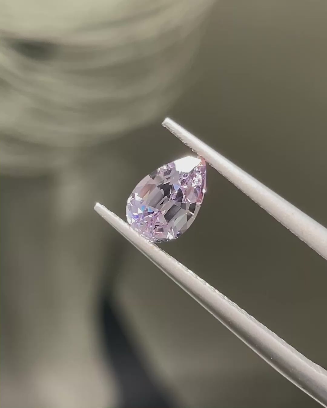 0.92 ct Wisteria Spinel from Tanzania, precision cut, face-up, view 8