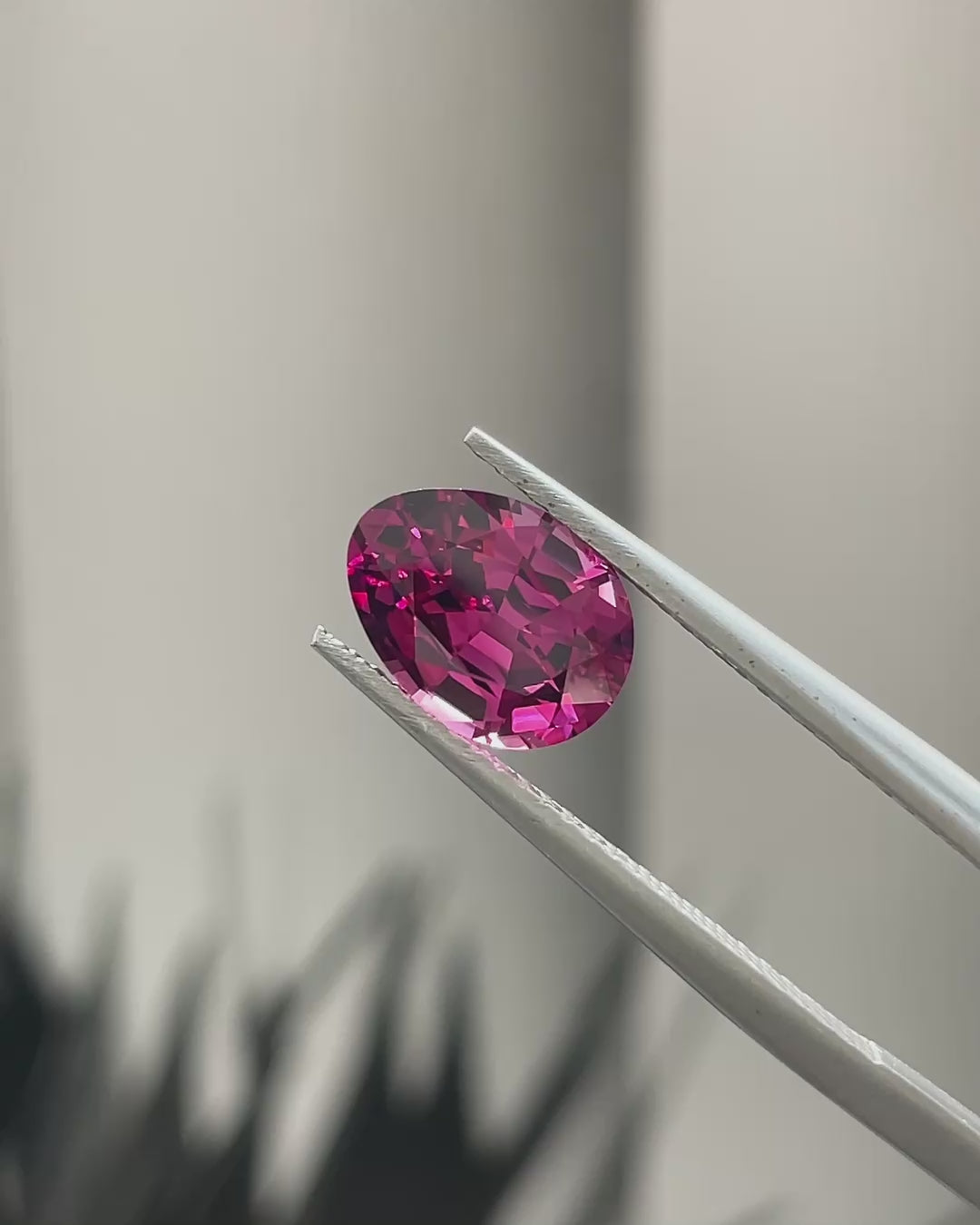 2.36 ct Umbalite Garnet from Tanzania, precision cut, view 1