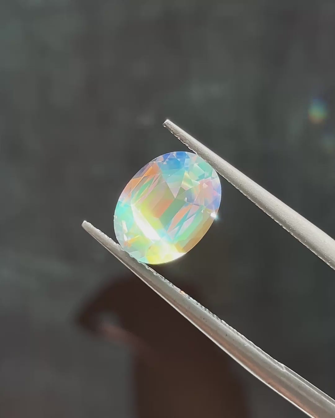2.21 ct Rainbow Moonstone from Madagascar, precision cut, face-up, view 4