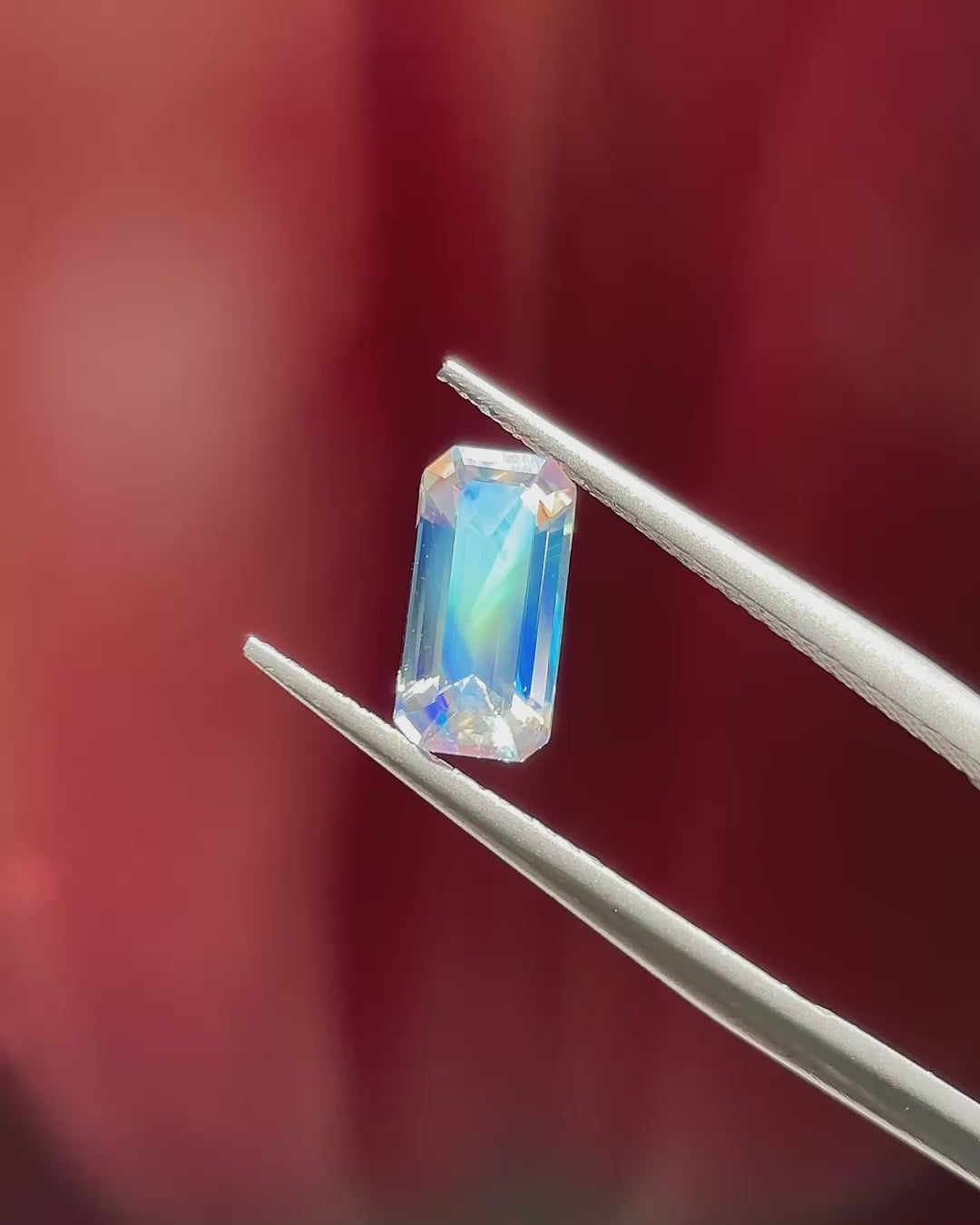 1.27 ct Rainbow Moonstone from Madagascar, precision cut, face-up, view 6