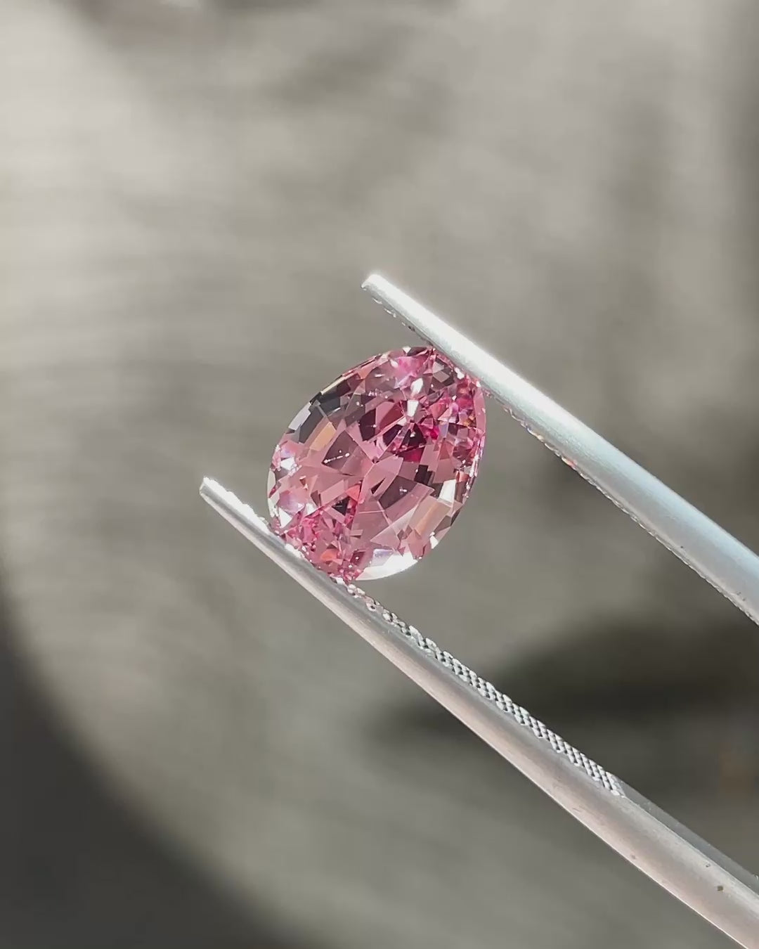 2.89 ct Malaya-Rosé Mahenge Garnet, precision cut, face-up, view 11