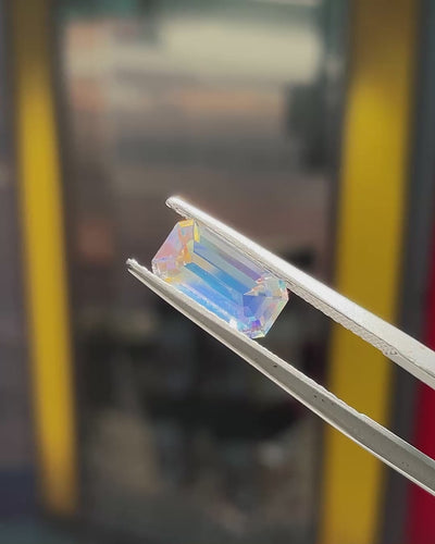 1.27 ct Rainbow Moonstone from Madagascar, precision cut, face-up, view 4