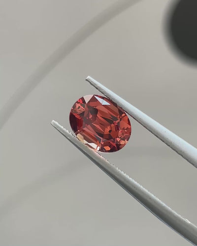 1.93 ct Orangey Red Malaya Garnet from Umba, precision cut, view 4