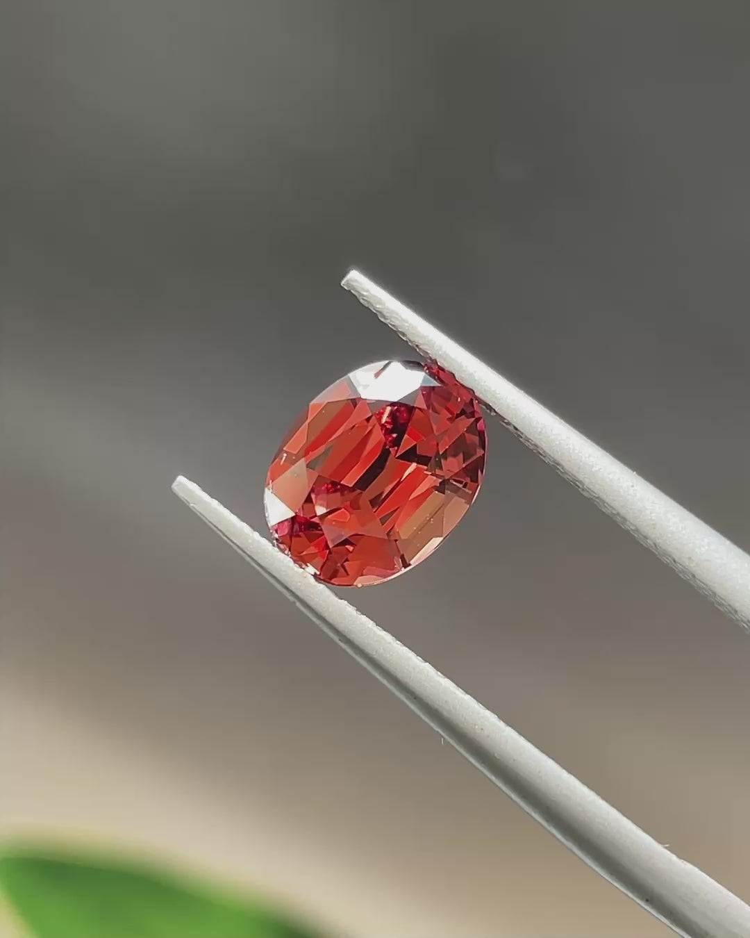 1.93 ct Orangey Red Malaya Garnet from Umba, precision cut, view 1
